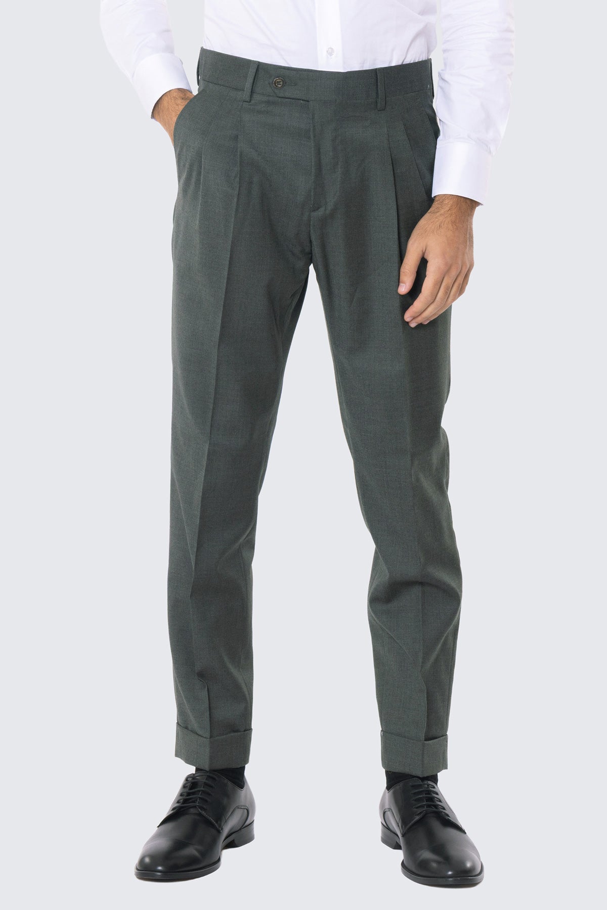 Grüner Anzug mit zweireihigem Jackett, steigendem Revers, Leistentaschen und High-Waist-Hose mit doppelten Bundfalten und 5 cm Aufschlag, 100 % Wolle Flanell Carillo Drapers