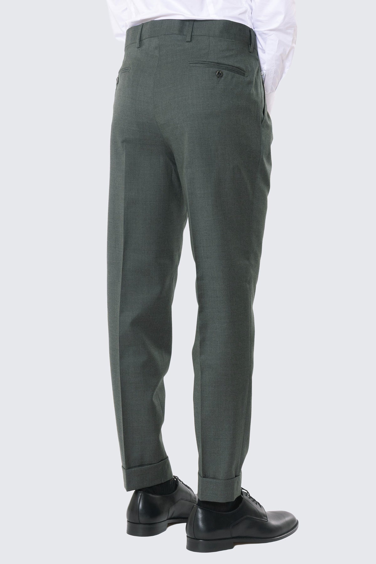 Grüner Anzug mit zweireihigem Jackett, steigendem Revers, Leistentaschen und High-Waist-Hose mit doppelten Bundfalten und 5 cm Aufschlag, 100 % Wolle Flanell Carillo Drapers