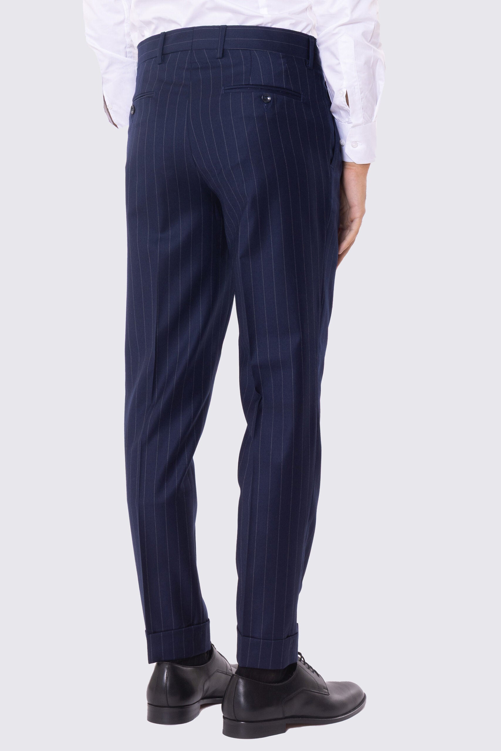 Abito blu gessato bianco con giacca Doppiopetto rever a lancia tasche a filo e pantalone vita alta con doppia pinces e risvolto 5cm 100% lana Flanella Carillo Drapers