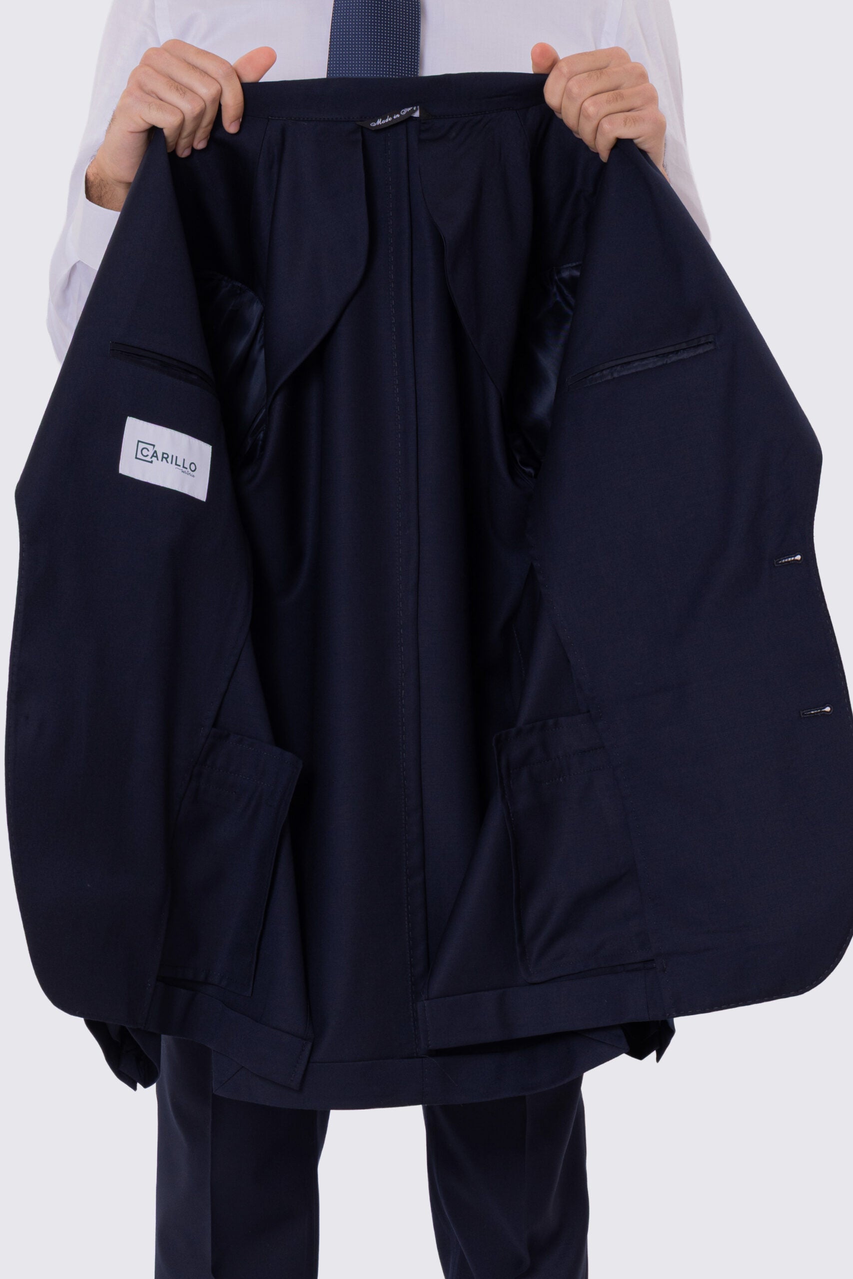 Abito uomo Monopetto blu notte fresco lana super 110's Tessuti in esclusiva Sartoria Carillo completamente sfoderato con Rever a lancia e tasche a filetto