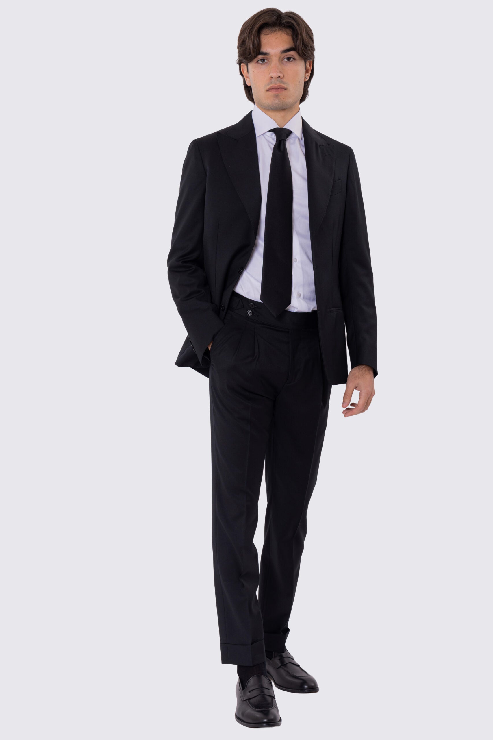 Abito uomo Monopetto nero fresco lana super 110's Tessuti in esclusiva Sartoria Carillo completamente sfoderato con Rever a lancia e tasche a filetto