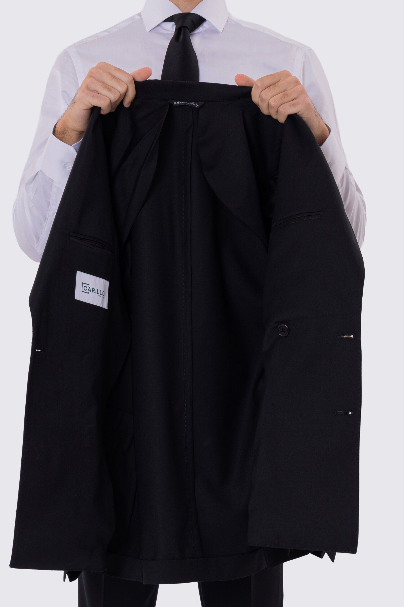 Abito uomo Monopetto nero fresco lana super 110's Tessuti in esclusiva Sartoria Carillo completamente sfoderato con Rever a lancia e tasche a filetto