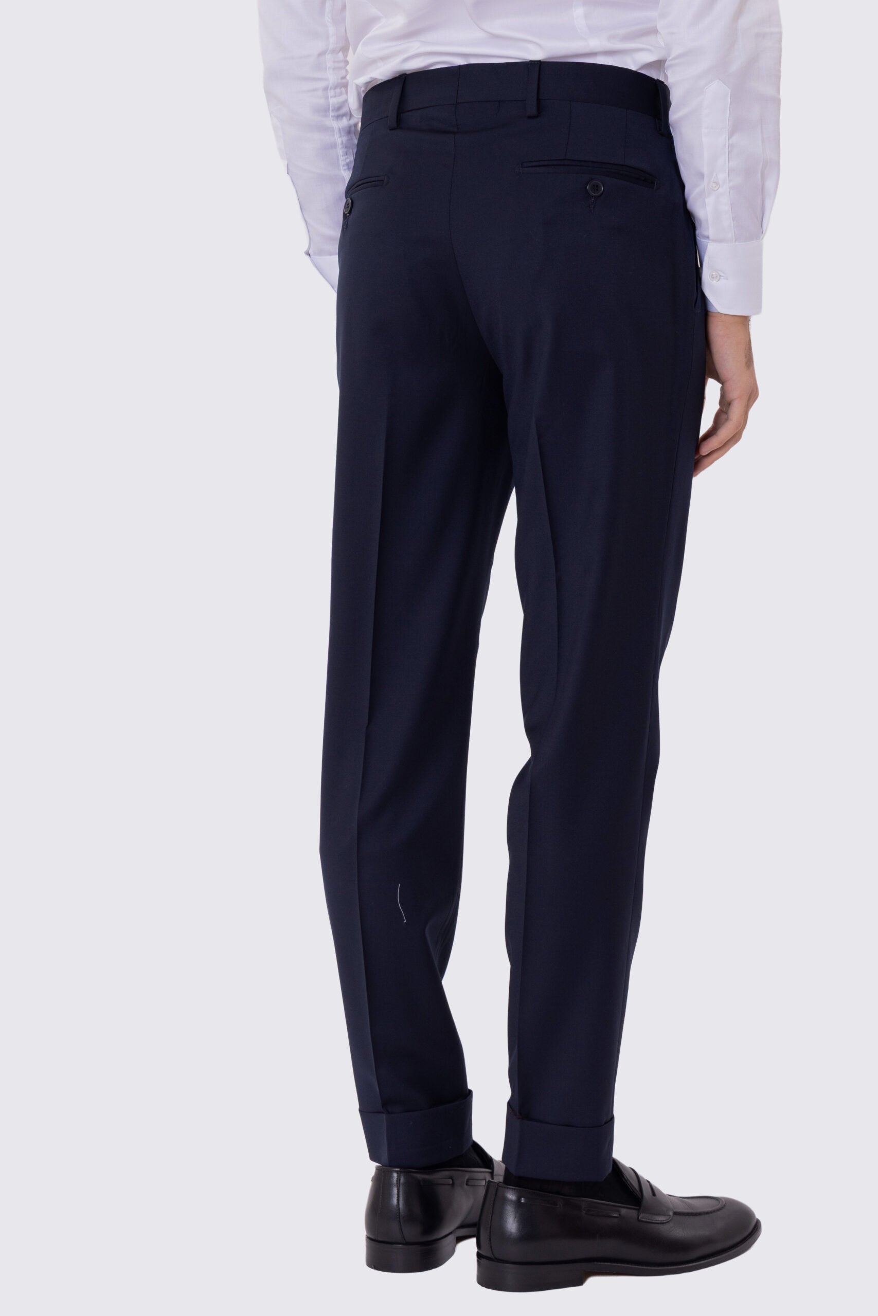 Abito uomo Doppiopetto blu notte fresco lana super 110's Tessuti in esclusiva Sartoria Carillo completamente sfoderato con Rever a lancia e tasche a filetto..