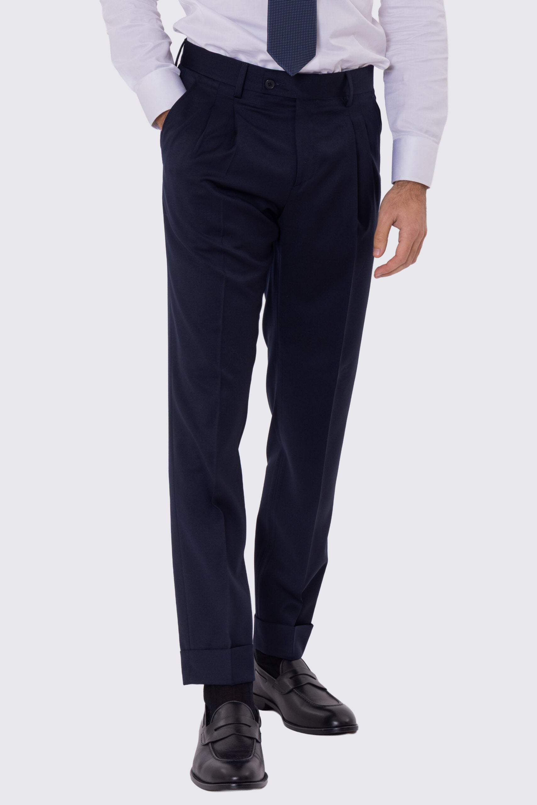 Abito uomo Doppiopetto blu notte fresco lana super 110's Tessuti in esclusiva Sartoria Carillo completamente sfoderato con Rever a lancia e tasche a filetto..