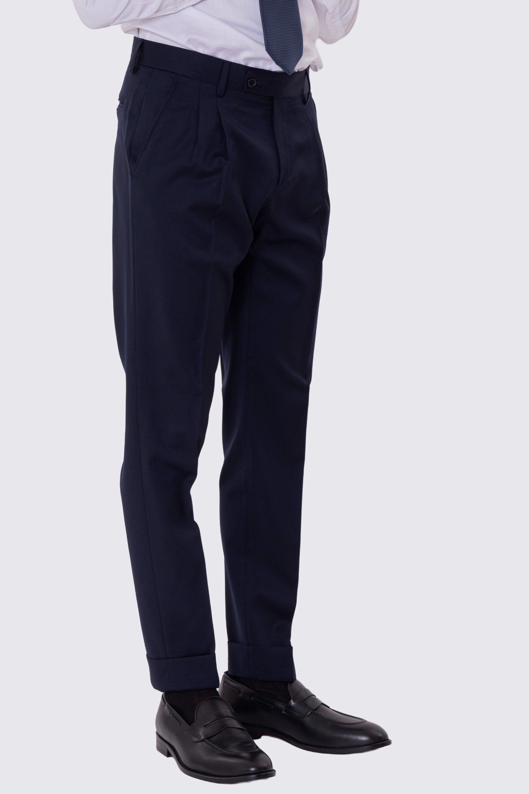 Abito uomo Doppiopetto blu notte fresco lana super 110's Tessuti in esclusiva Sartoria Carillo completamente sfoderato con Rever a lancia e tasche a filetto..