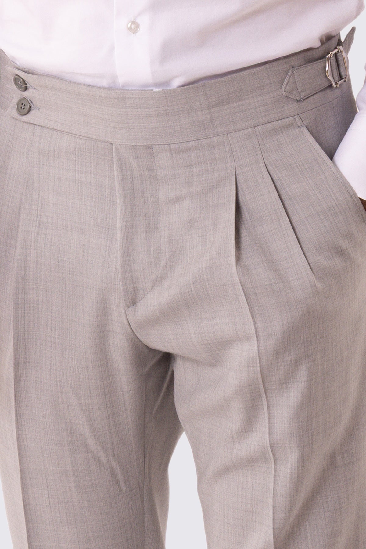 Abito uomo Monopetto grigio chiaro fresco lana super 110's Tessuti in esclusiva Sartoria Carillo completamente sfoderato con Rever a lancia e tasche a filetto