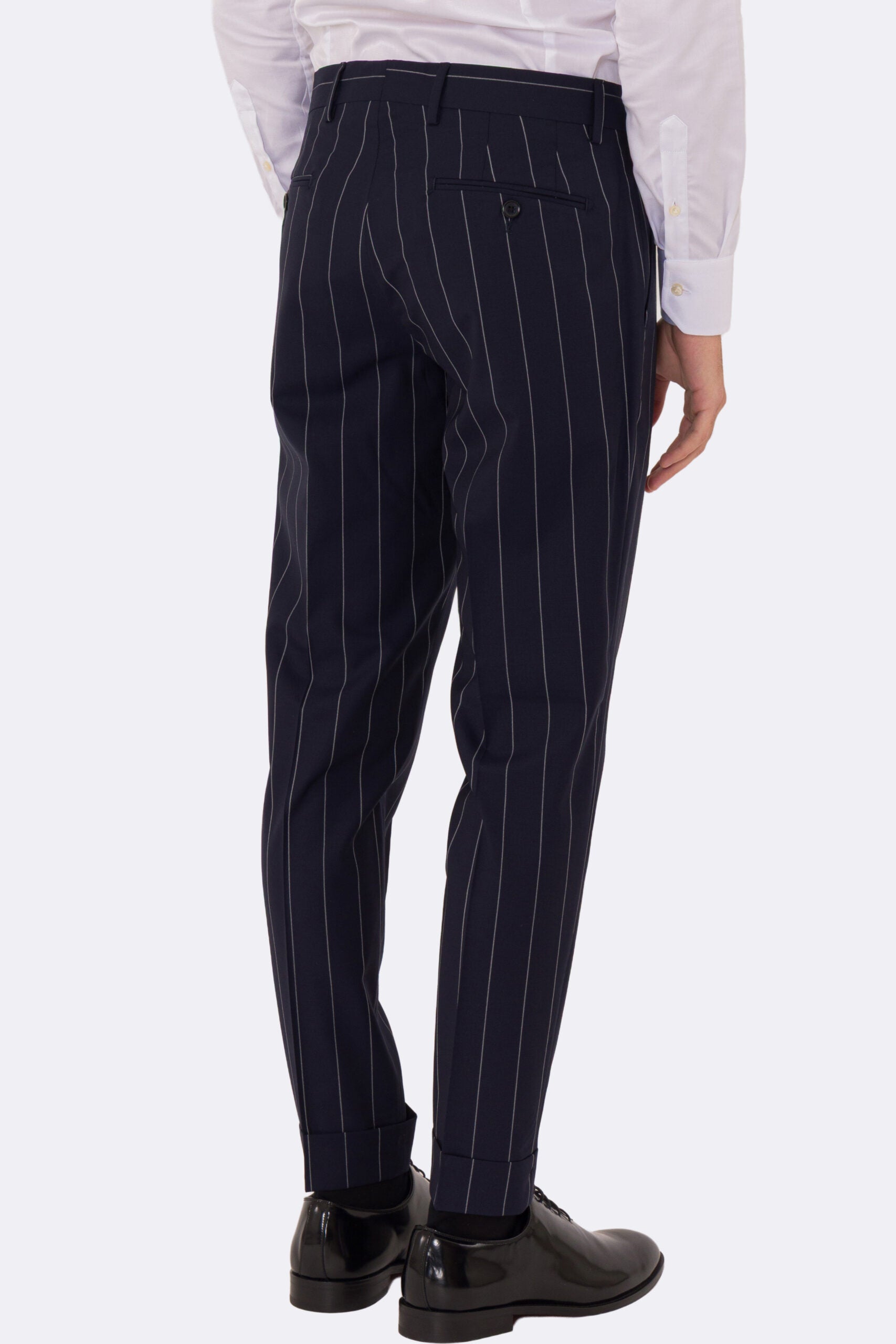Abito uomo Doppiopetto blu gessato bianco fresco lana super 110's Tessuti in esclusiva Sartoria Carillo completamente sfoderato con Rever a lancia e tasche a filetto