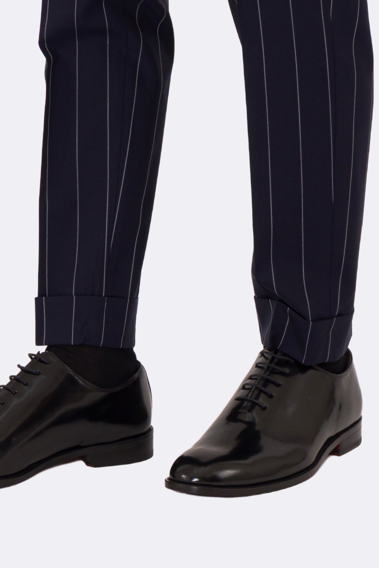 Abito uomo Doppiopetto blu gessato bianco fresco lana super 110's Tessuti in esclusiva Sartoria Carillo completamente sfoderato con Rever a lancia e tasche a filetto