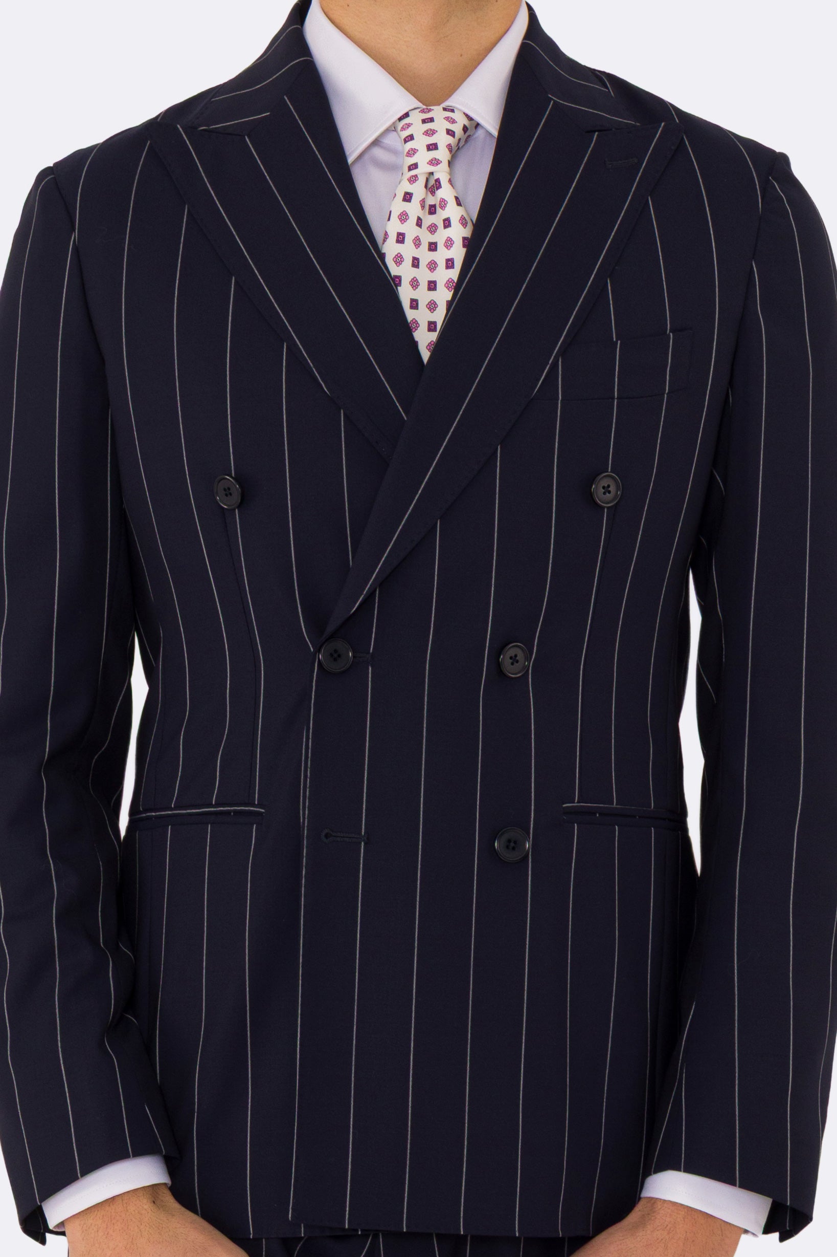 Abito uomo Doppiopetto blu gessato bianco fresco lana super 110's Tessuti in esclusiva Sartoria Carillo completamente sfoderato con Rever a lancia e tasche a filetto