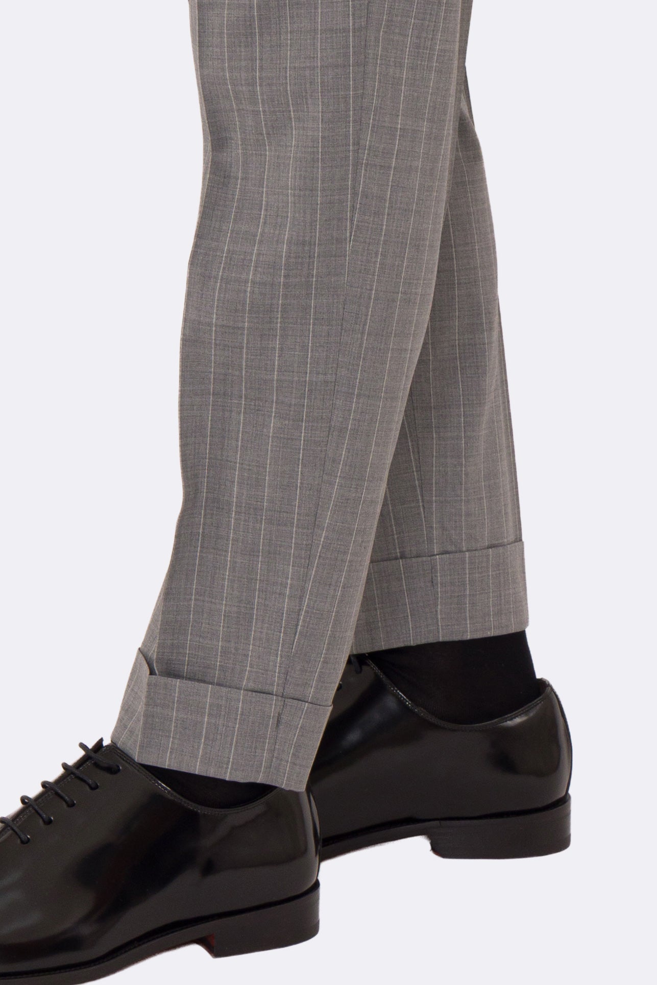 Abito uomo Doppiopetto grigio gessato bianco fresco lana super 110's Tessuti in esclusiva Sartoria Carillo completamente sfoderato con Rever a lancia e tasche a filetto