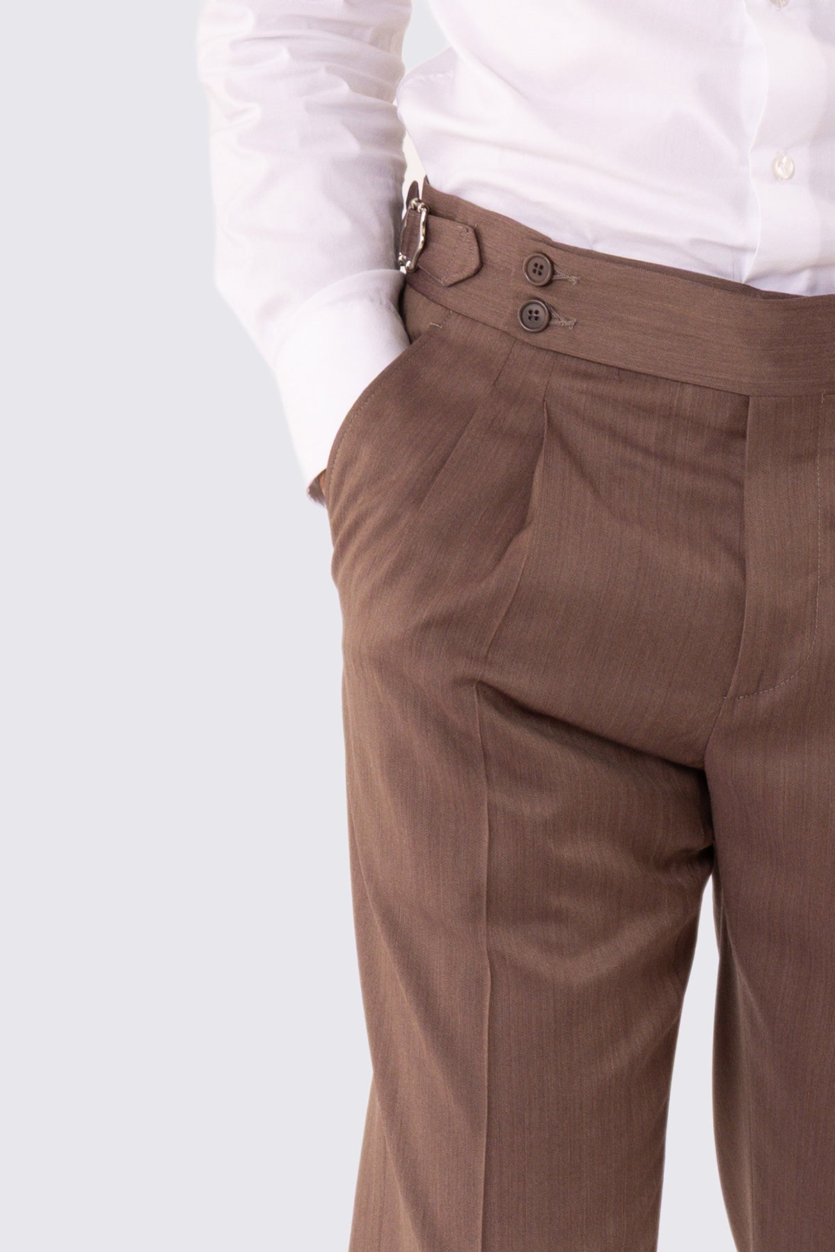 Abito uomo Monopetto Marrone Solaro fresco lana super 110's Tessuti in esclusiva Sartoria Carillo completamente sfoderato con Rever a lancia e tasche a filetto