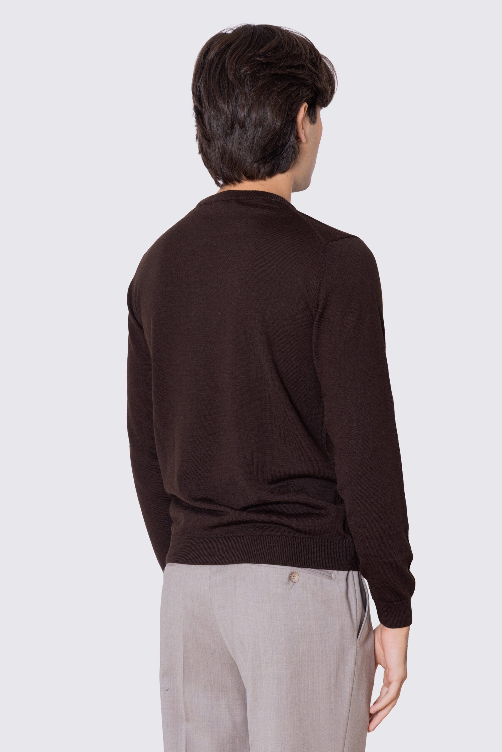 Maglione girocollo Marrone in lana merinos 100% costruzione tubolare senza cuciture rifinito a mano tinta unita con elastici sulle maniche e sul fondo Finezza 12