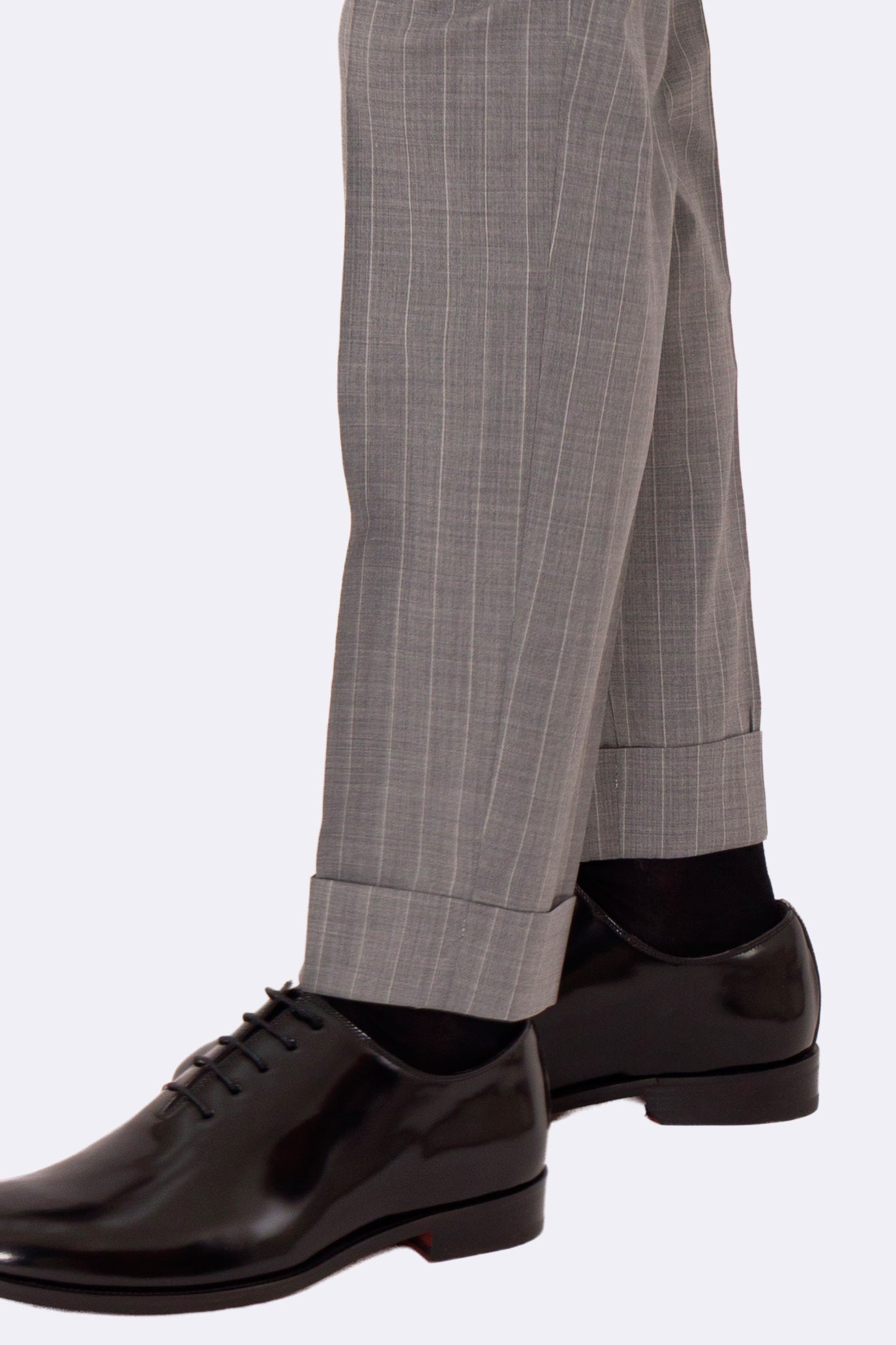Abito uomo Monopetto Grigio gessato fresco lana super 130's double twisted Tessuti Aristo Napoli completamente sfoderato con Rever a lancia e tasche a filetto