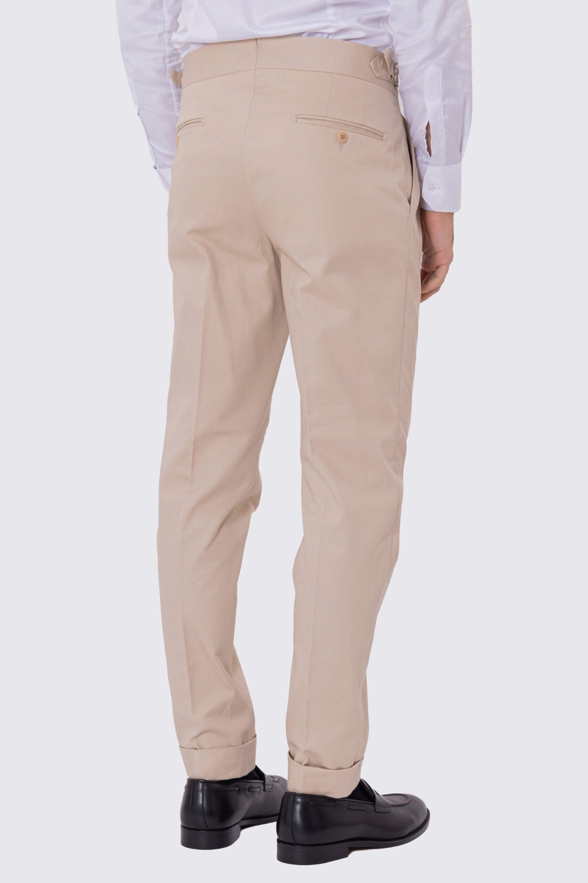 Pantalone uomo beige vita alta con fibbie laterali e doppia pinces tasca america in cotone 290gr invernale risvolto 5cm made in italy