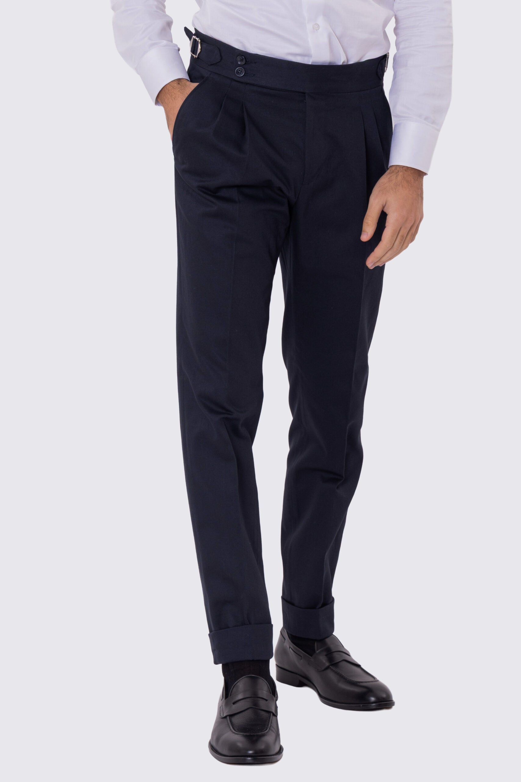 Pantalone uomo blu notte vita alta con fibbie laterali e doppia pinces tasca america in cotone 290gr invernale risvolto 5cm made in italy