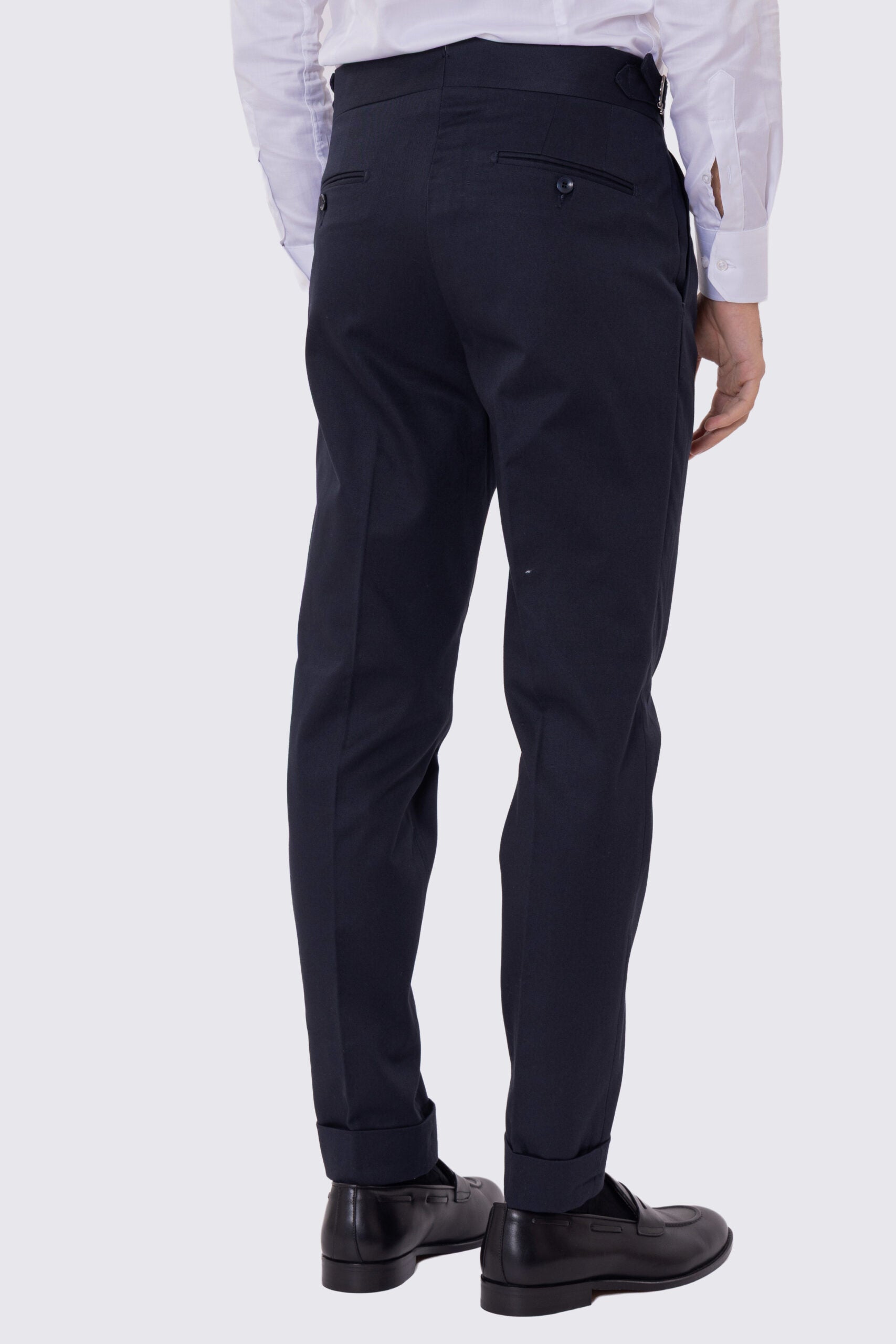Pantalone uomo blu notte vita alta con fibbie laterali e doppia pinces tasca america in cotone 290gr invernale risvolto 5cm made in italy