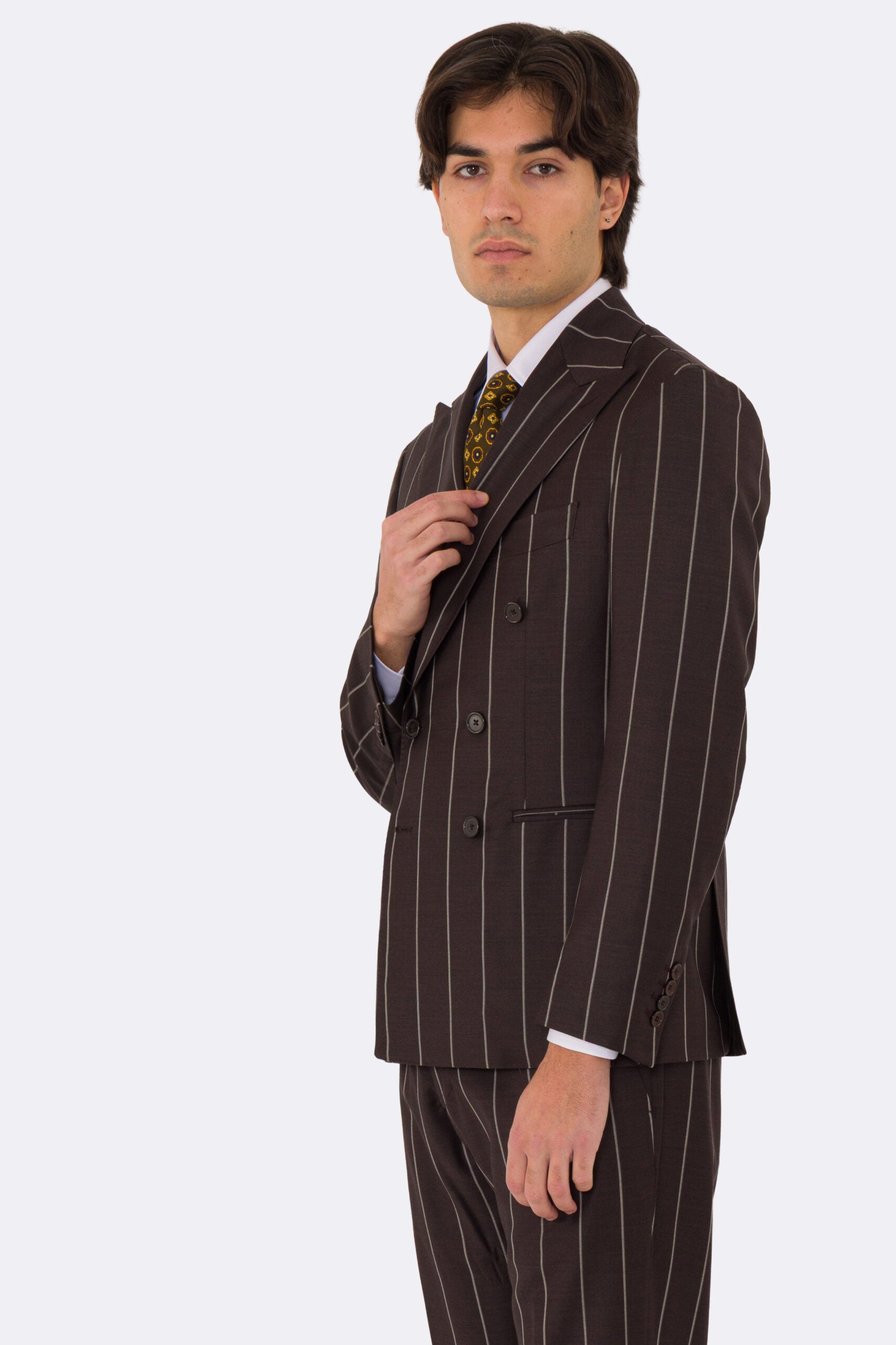 Abito uomo Doppiopetto marrone gessato bianco fresco lana super 150's Tessuti bristol napoli completamente sfoderato con Rever a lancia e tasche a filetto