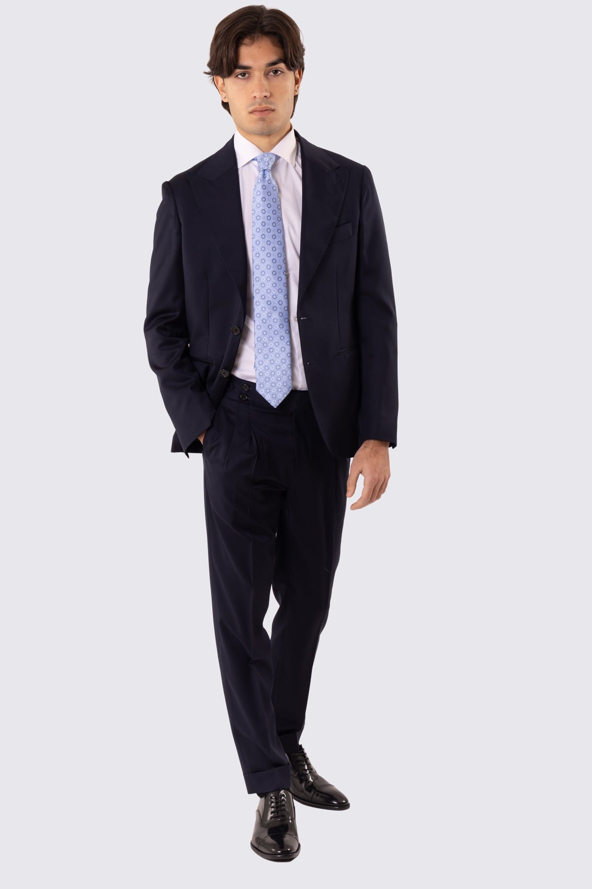 Abito uomo Monopetto blu notte fresco lana super 110's Tessuti in esclusiva Sartoria Carillo completamente sfoderato con Rever a lancia e tasche a filetto