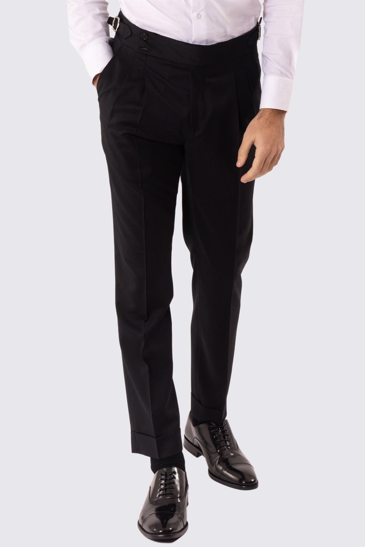 Abito uomo Monopetto nero fresco lana super 110's Tessuti in esclusiva Sartoria Carillo completamente sfoderato con Rever a lancia e tasche a filetto