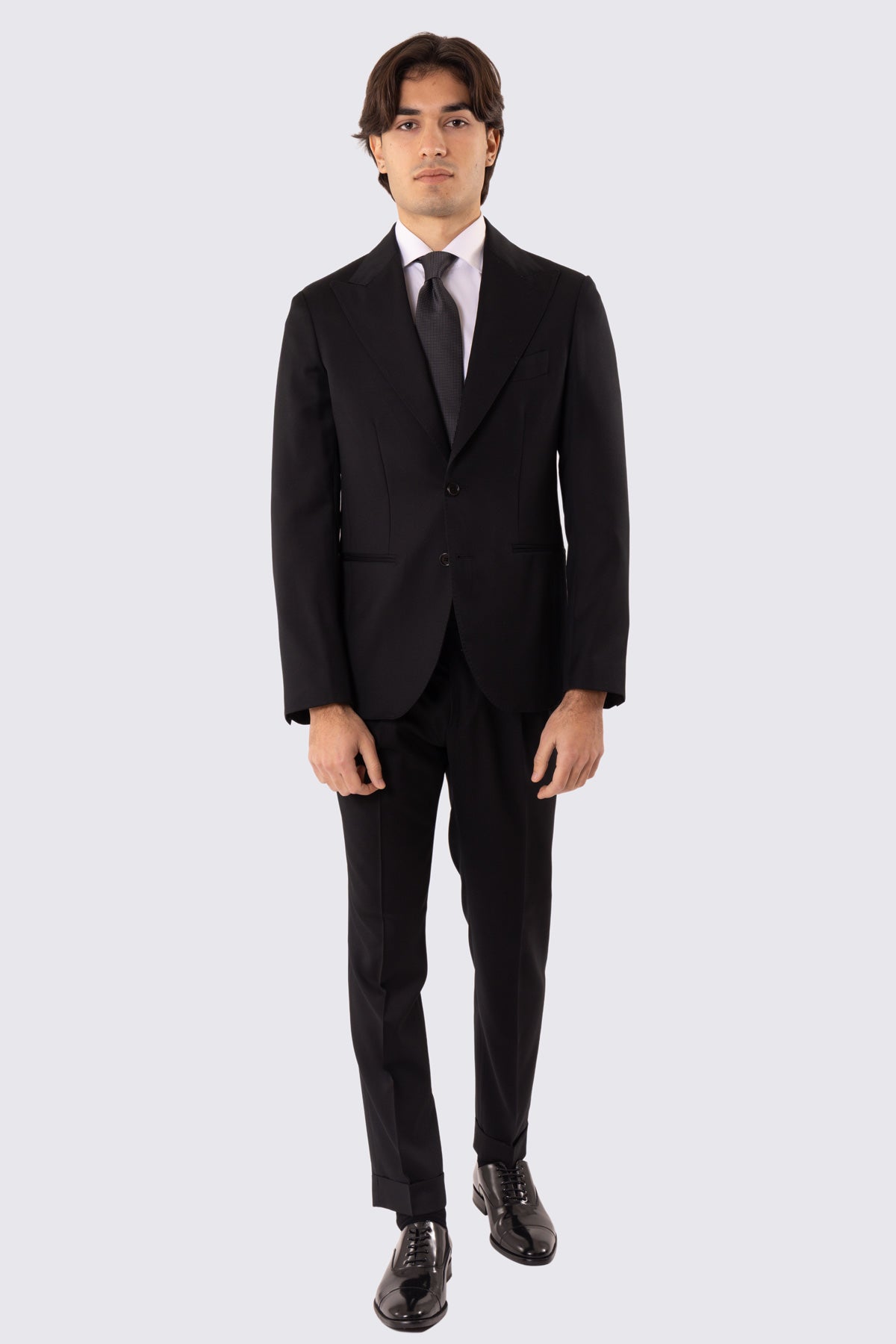 Abito uomo Monopetto nero fresco lana super 110's Tessuti in esclusiva Sartoria Carillo completamente sfoderato con Rever a lancia e tasche a filetto