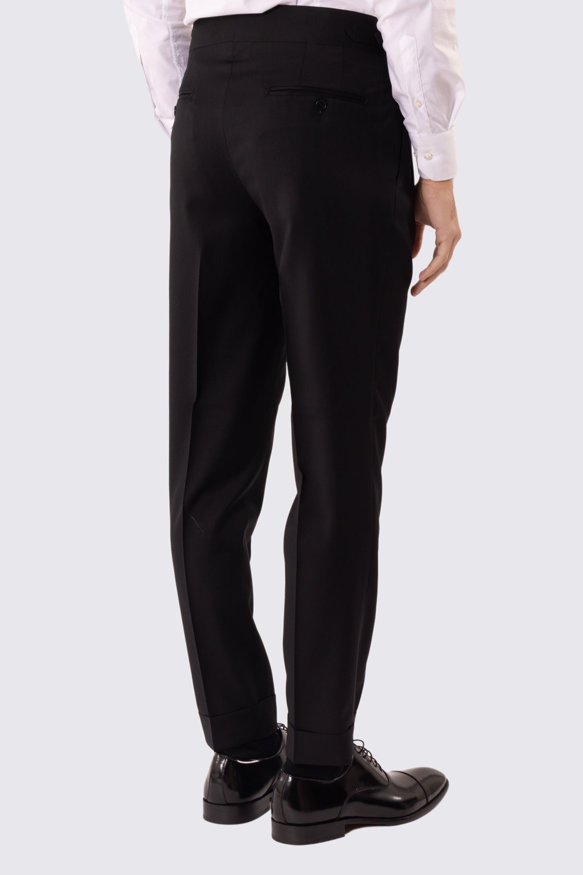 Abito uomo Monopetto nero fresco lana super 110's Tessuti in esclusiva Sartoria Carillo completamente sfoderato con Rever a lancia e tasche a filetto