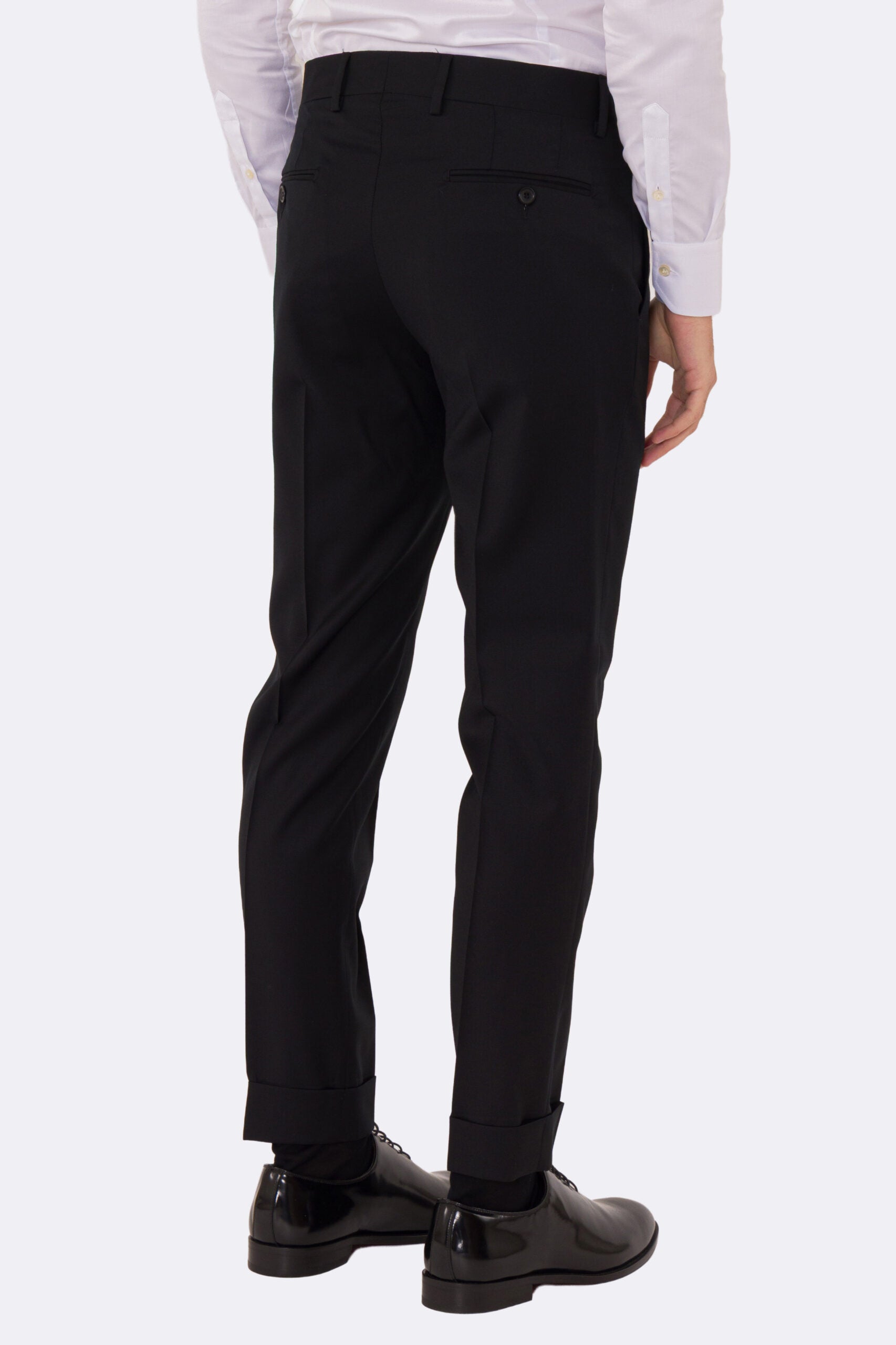 Abito uomo Doppiopetto nero fresco lana super 110's Tessuti in esclusiva Sartoria Carillo completamente sfoderato con Rever a lancia e tasche a filetto