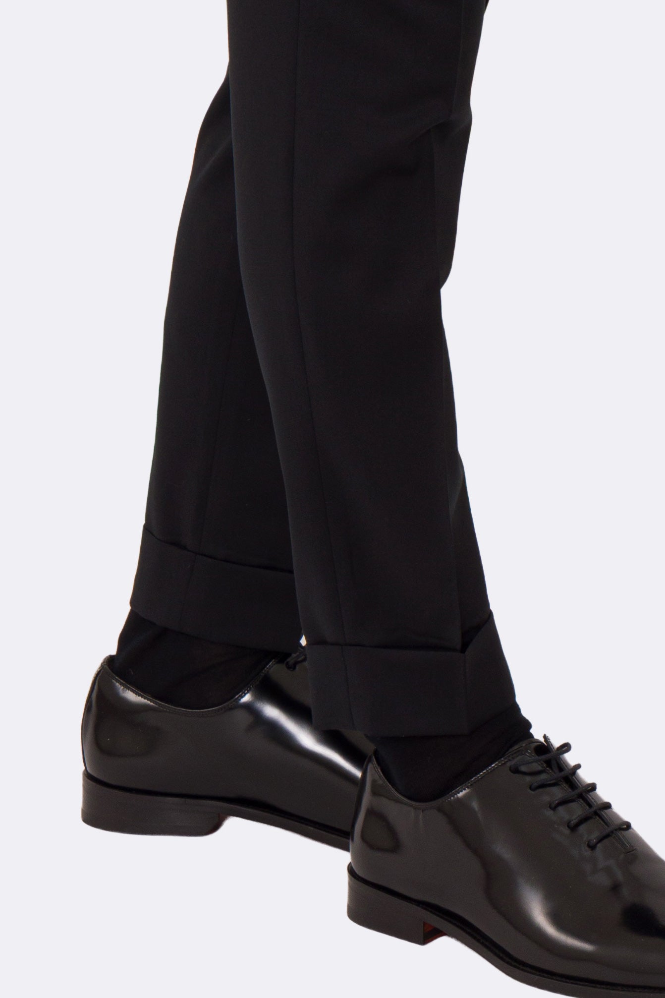 Abito uomo Doppiopetto nero fresco lana super 110's Tessuti in esclusiva Sartoria Carillo completamente sfoderato con Rever a lancia e tasche a filetto