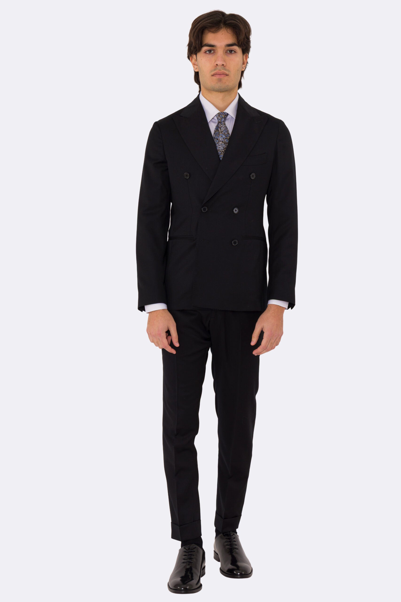 Abito uomo Doppiopetto nero fresco lana super 110's Tessuti in esclusiva Sartoria Carillo completamente sfoderato con Rever a lancia e tasche a filetto