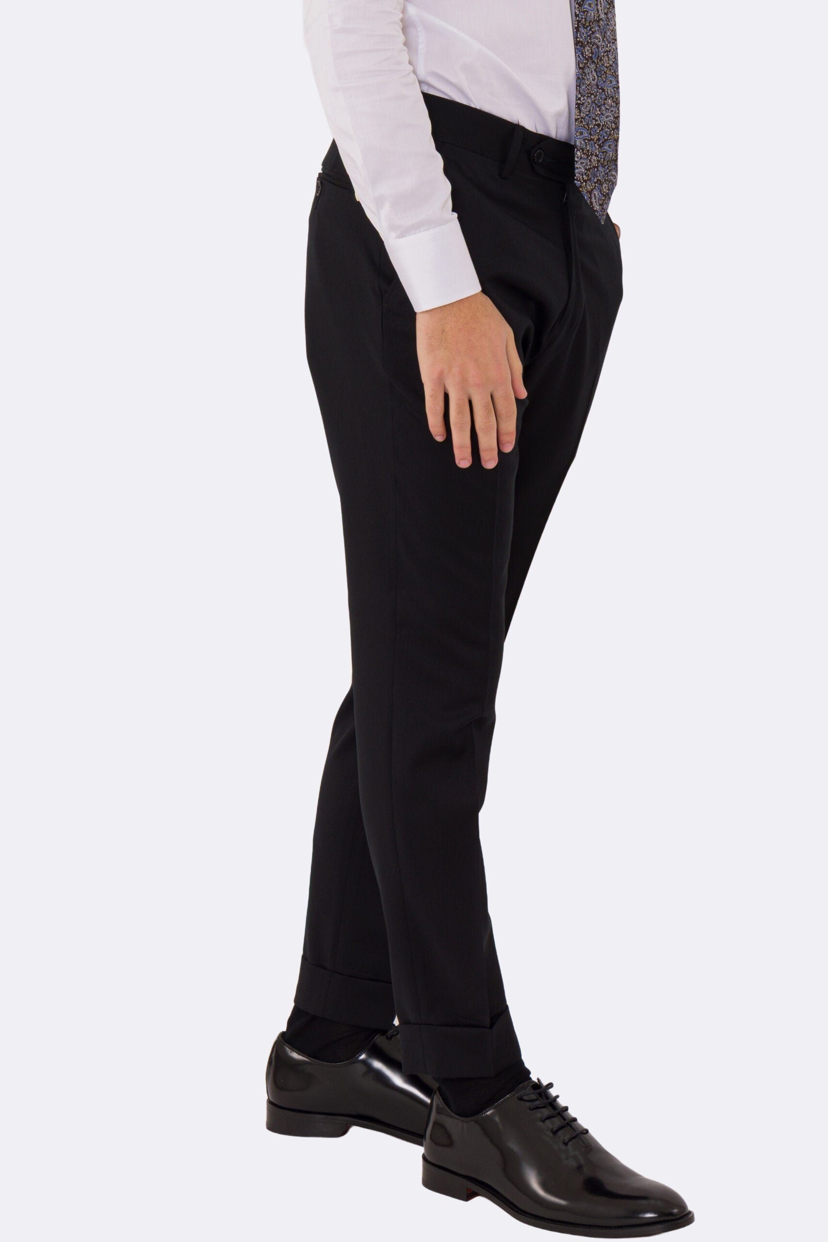 Abito uomo Doppiopetto nero fresco lana super 110's Tessuti in esclusiva Sartoria Carillo completamente sfoderato con Rever a lancia e tasche a filetto