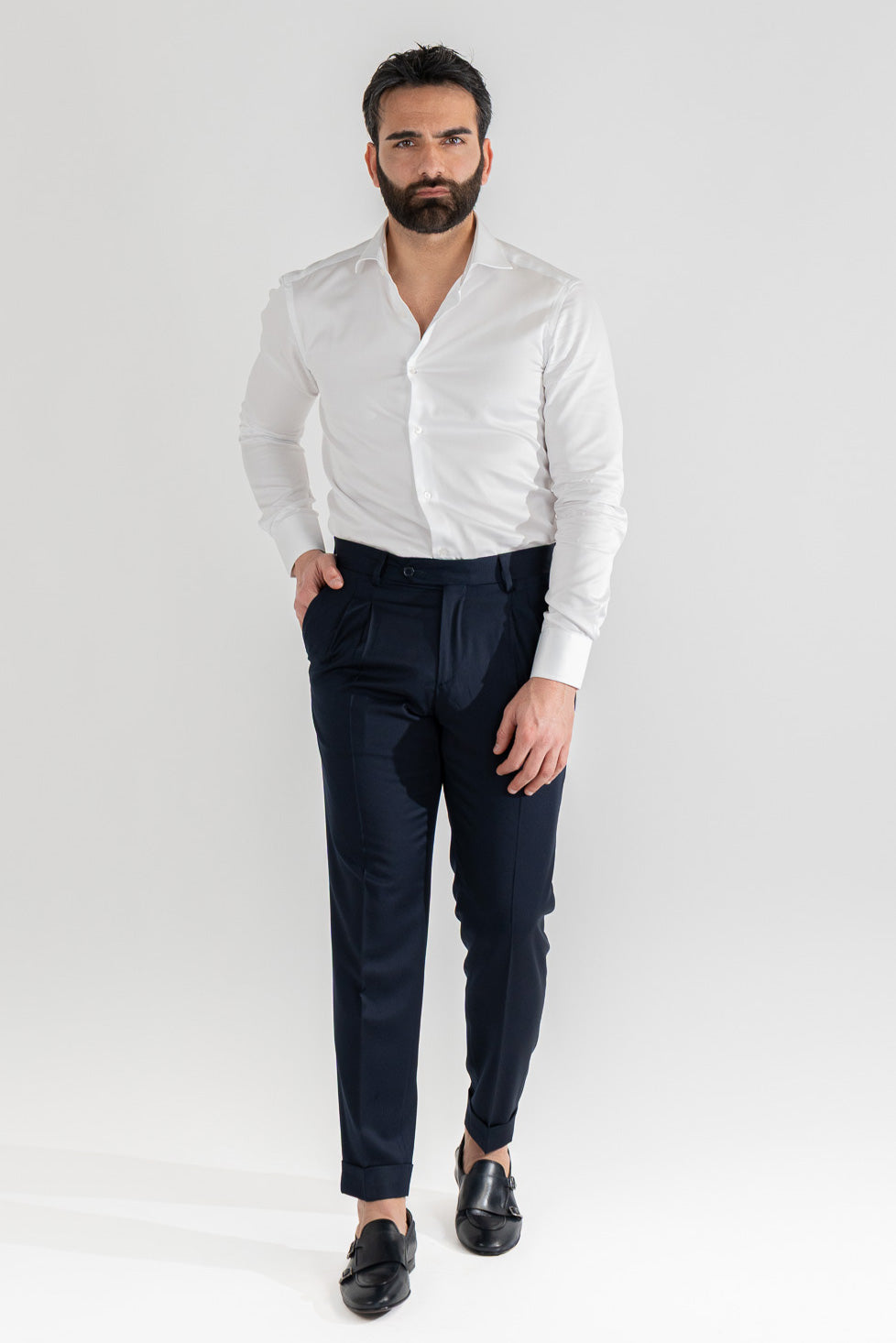 Pantalone blu navy con passanti uomo  in fresco lana super 110's Tessuti in esclusiva Sartoria Carillo  vita alta doppia pinces e risvolto 5cm