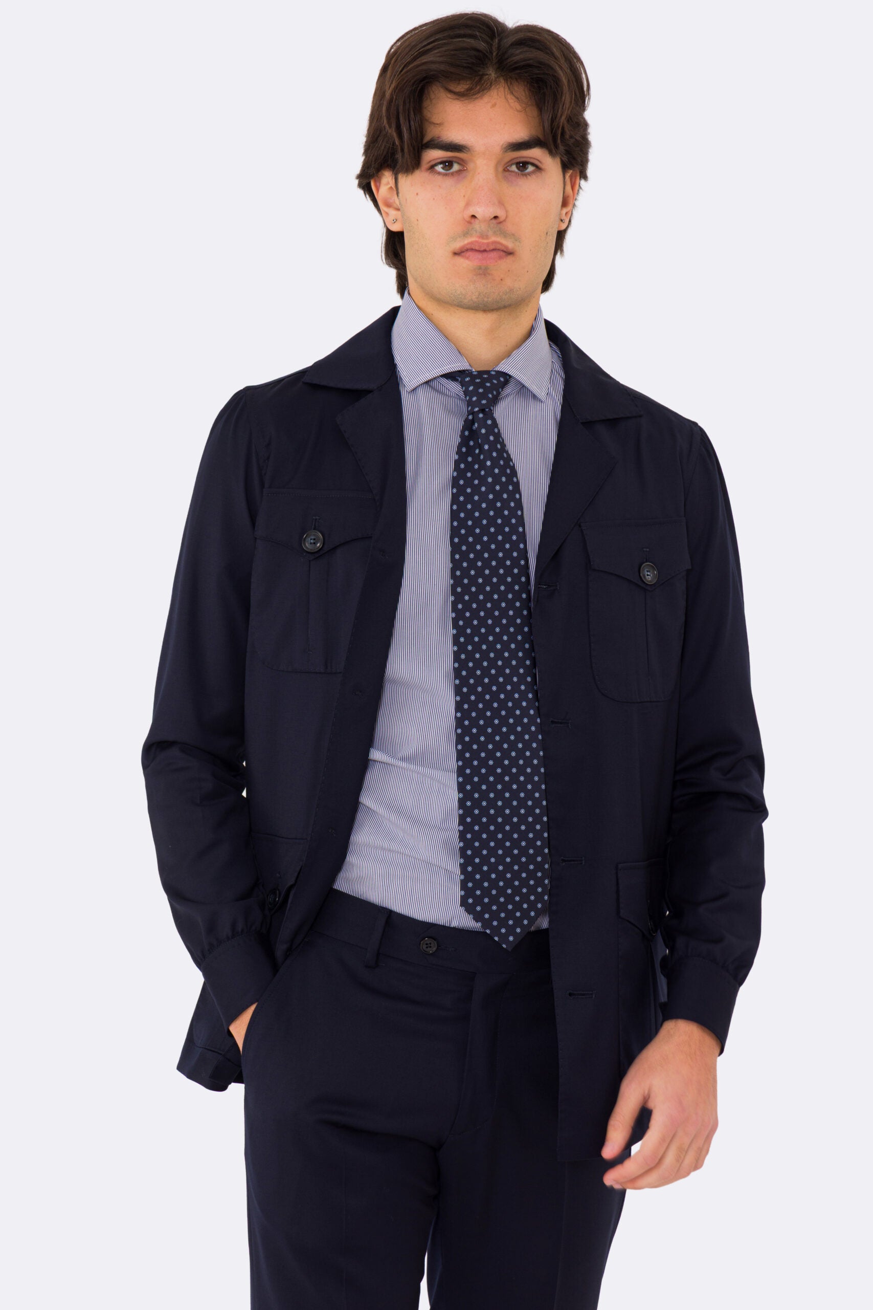 Sahariana blu navy fresco lana Sartoria Carillo tessuti super 110's con tasche a toppa con pattina e soffietto e polso camicia