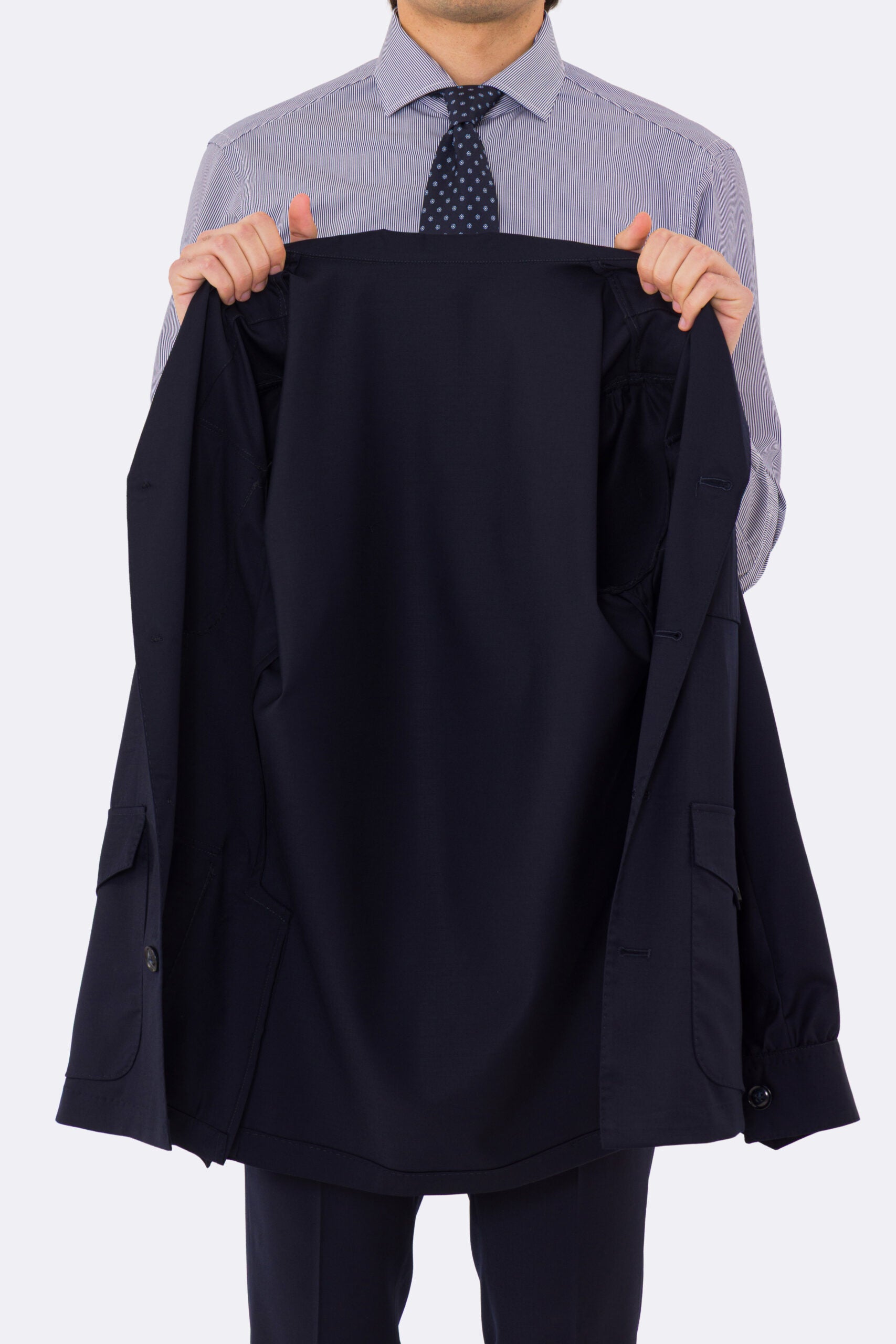 Sahariana blu navy fresco lana Sartoria Carillo tessuti super 110's con tasche a toppa con pattina e soffietto e polso camicia