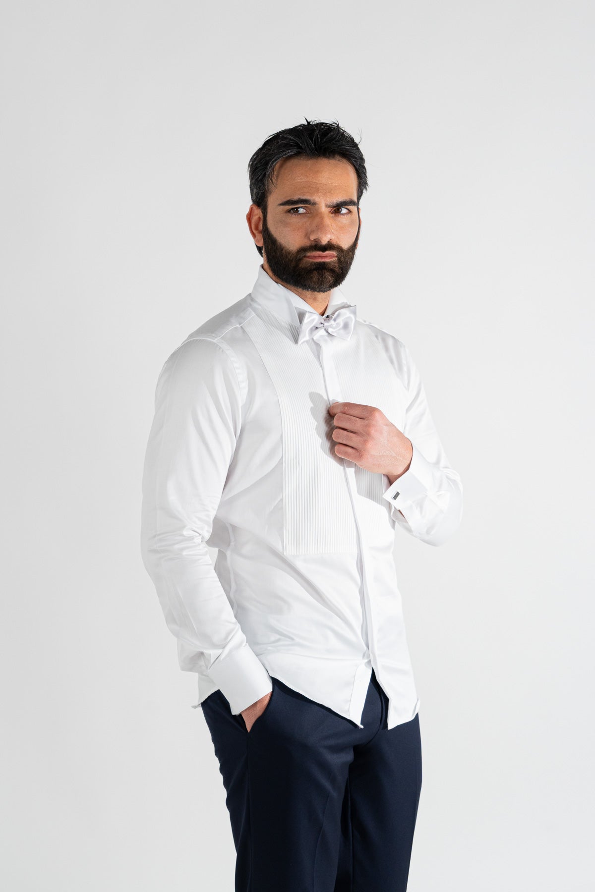 Camicia Bianca collo diplomatico slim fit  con plissè bottoni a scomparsa 100% Cotone Da uomo polso gemelli fintone a scomparsa dietro al collo per papillon slim fit