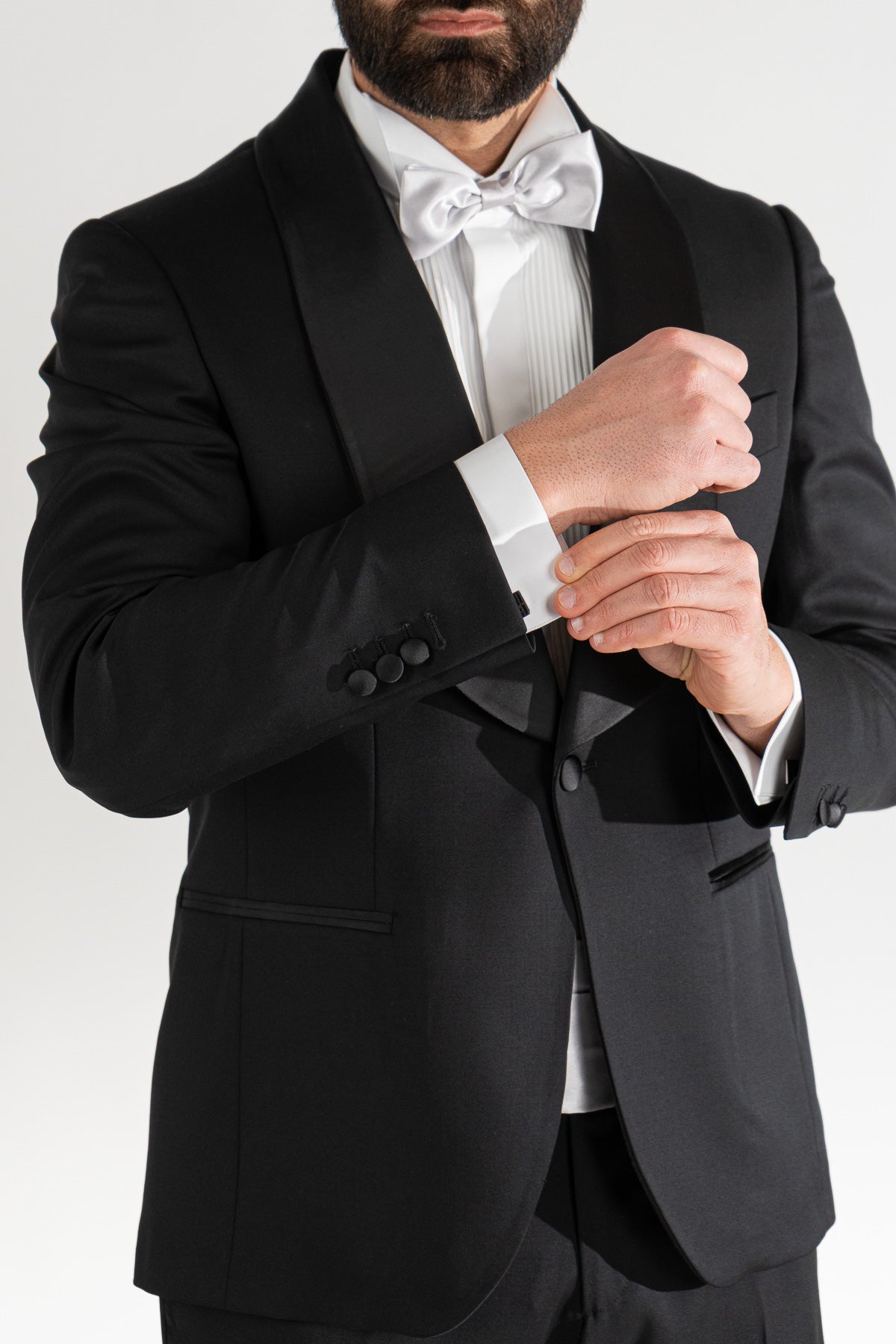 Abito smoking Monopetto nero da uomo in fresco lana super 130's Vitale Barberis Canonico con rever a scialle largo in raso con pantalone senza pinces