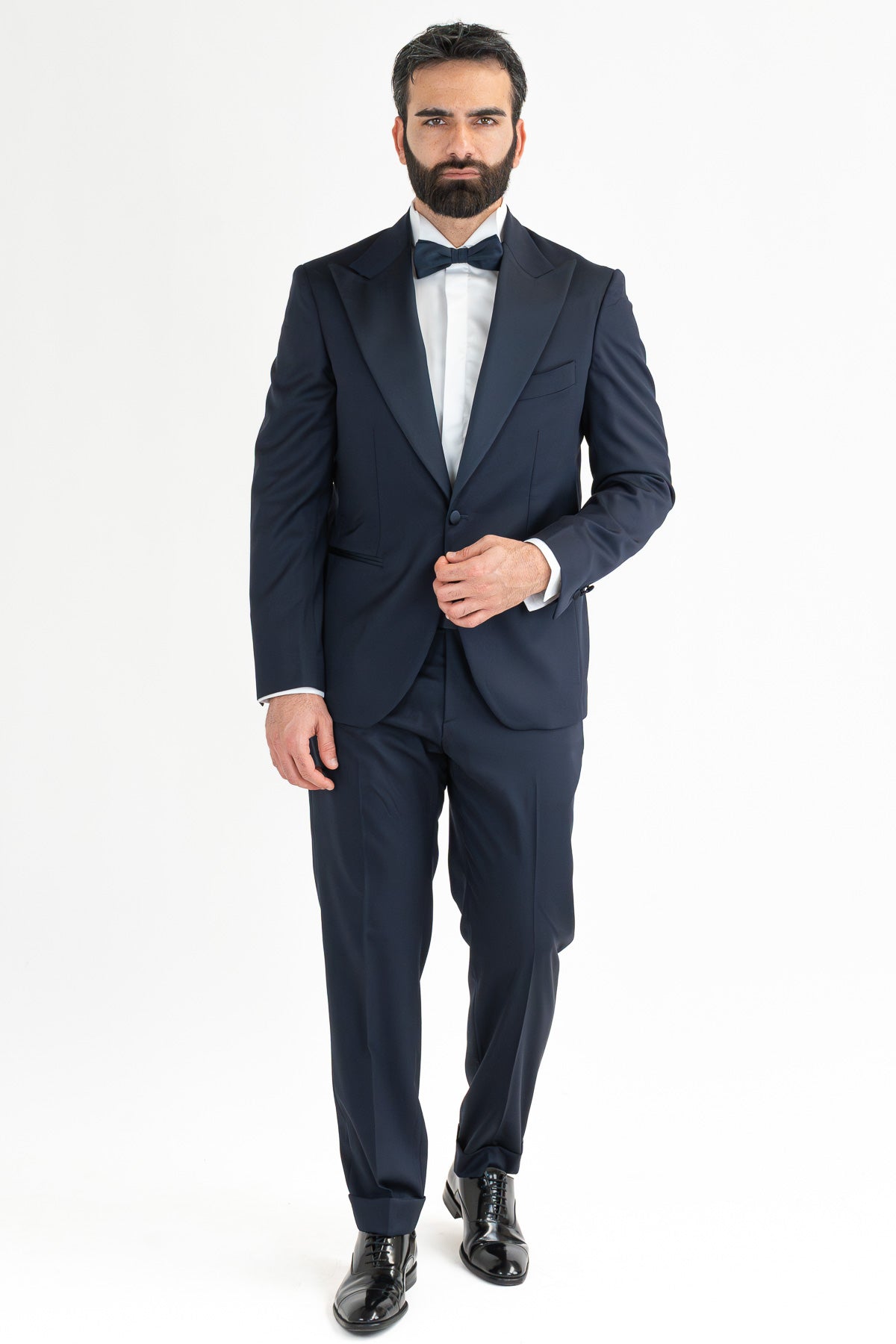 Abito smoking monopetto blu da uomo in fresco lana super 130's Vitale Barberis Canonico con rever a lancia largo in raso con pantalone senza pinces