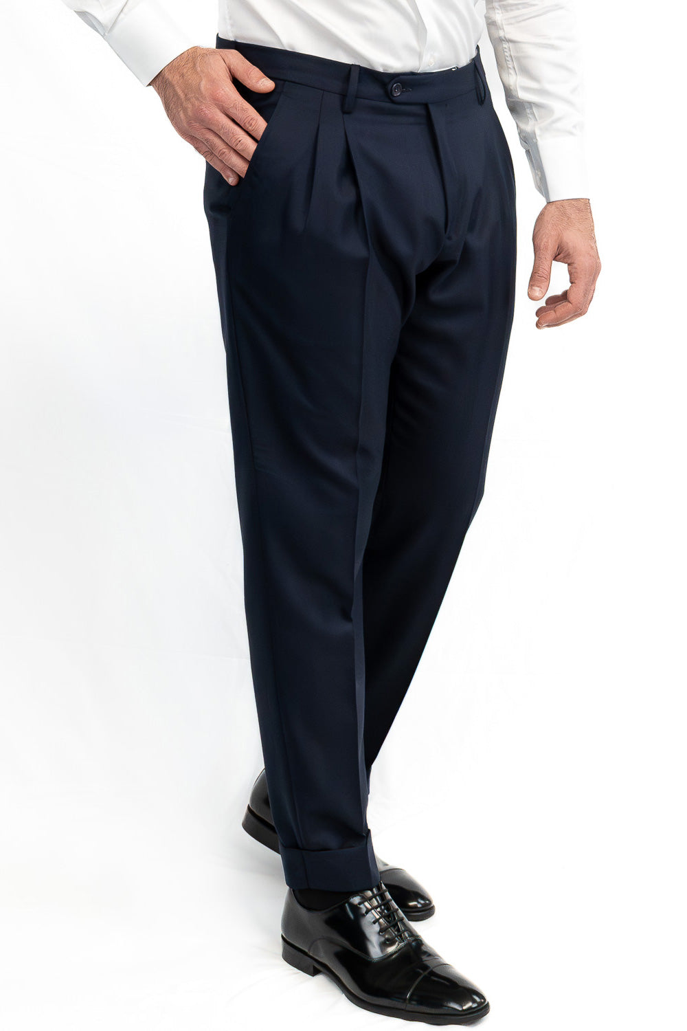 Abito spigato Blu navy doppiopetto fresco lana TessutiVitale Barberis Canonico completamente sfoderato con Rever a lancia e tasche a filetto