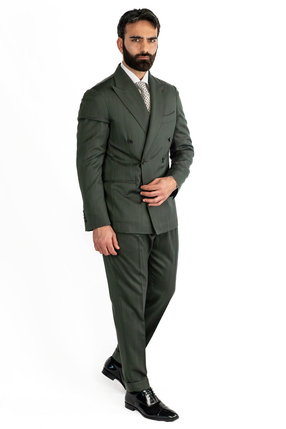 Abito spigato verde militare doppiopetto fresco lana TessutiVitale Barberis Canonico completamente sfoderato con Rever a lancia e tasche a filetto