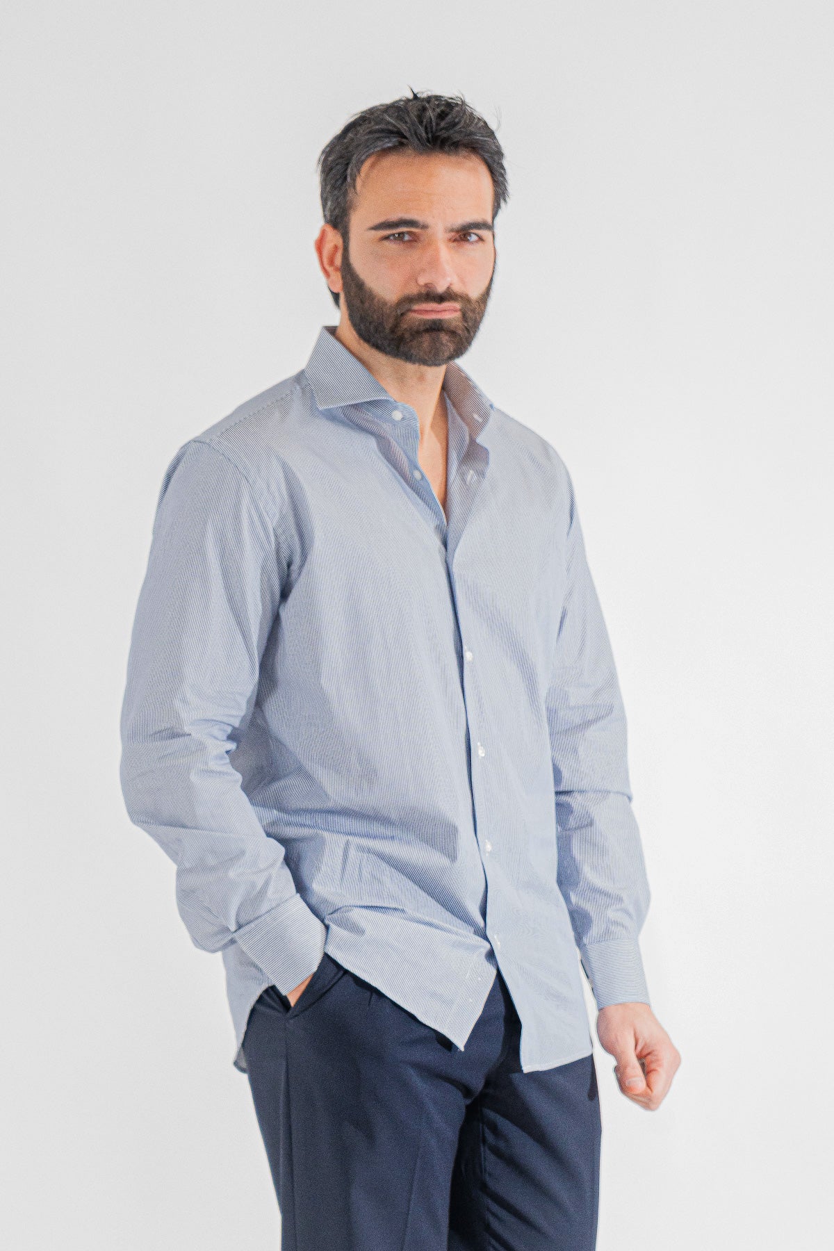 Camicia blu navy mille righe Regular Fit uomo 100% cotone popeline collo semi francese Tessuti Twill