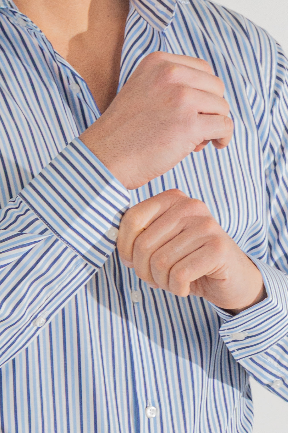 Camicia a righe blu e celesti Medie Regular Fit uomo 100% cotone popeline collo semi francese Tessuti Twill