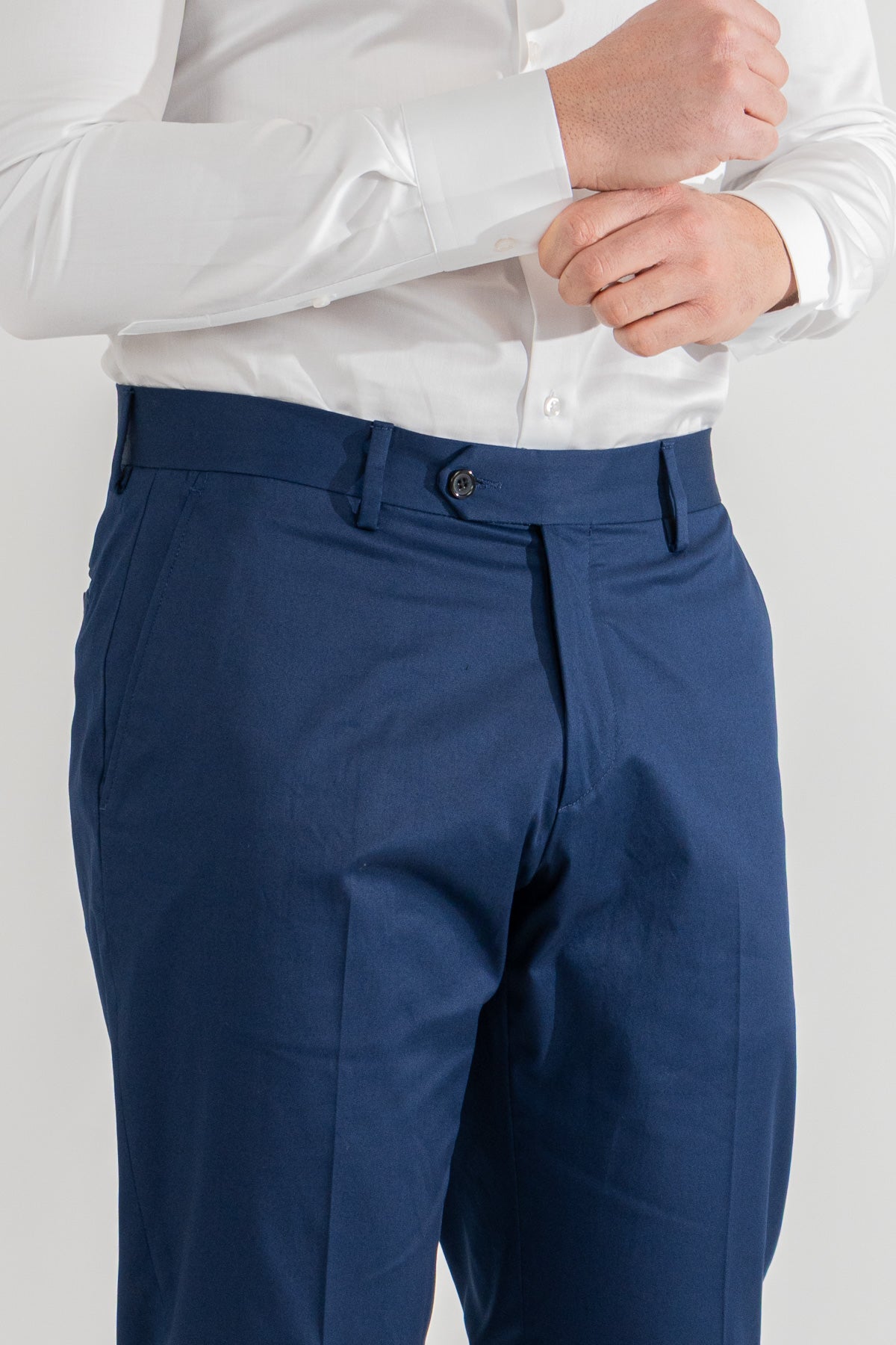 Pantalone uomo blu senza pinces tasca america in cotone leggermente elastico risvolto 5cm made in italy