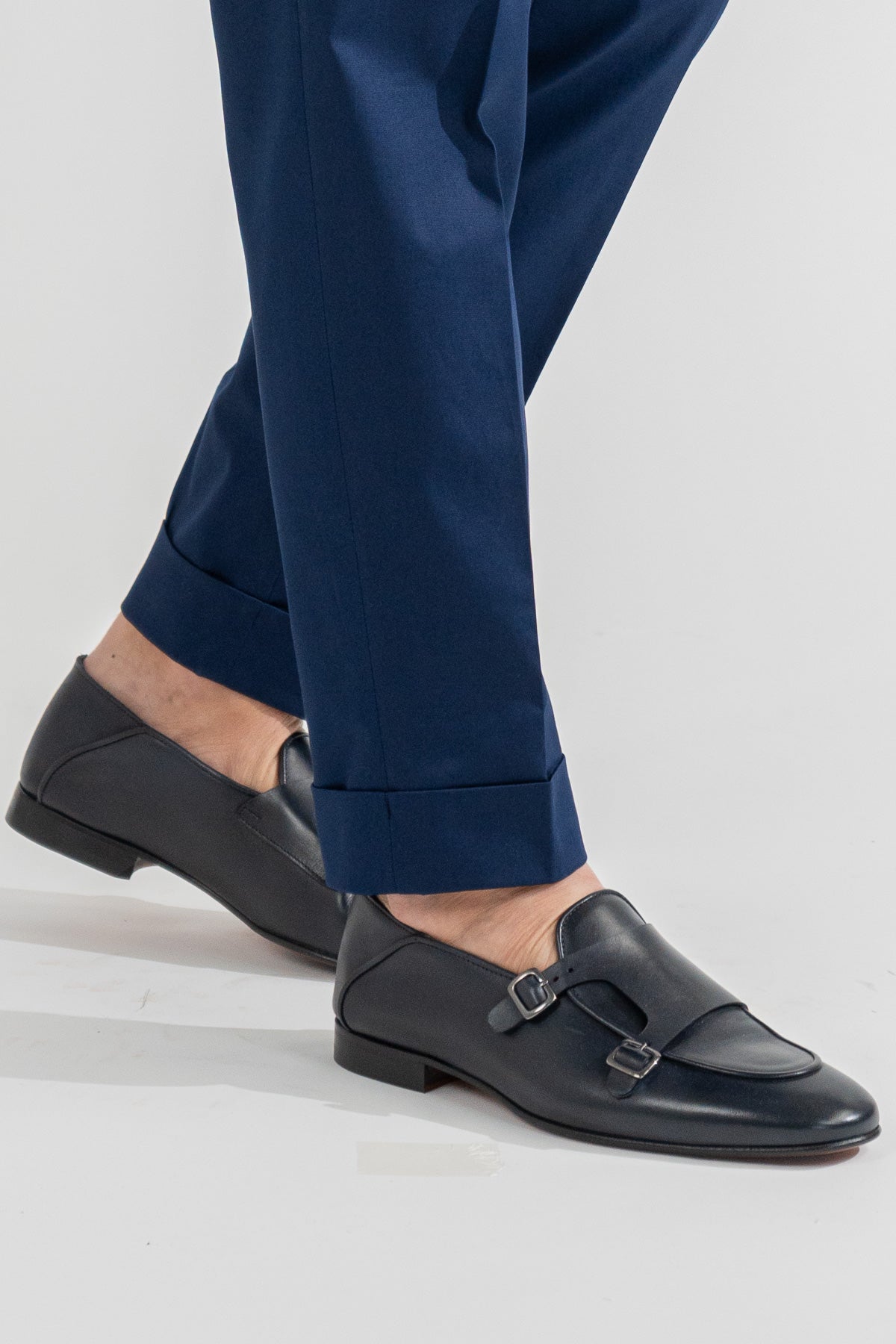 Pantalone uomo blu senza pinces tasca america in cotone leggermente elastico risvolto 5cm made in italy