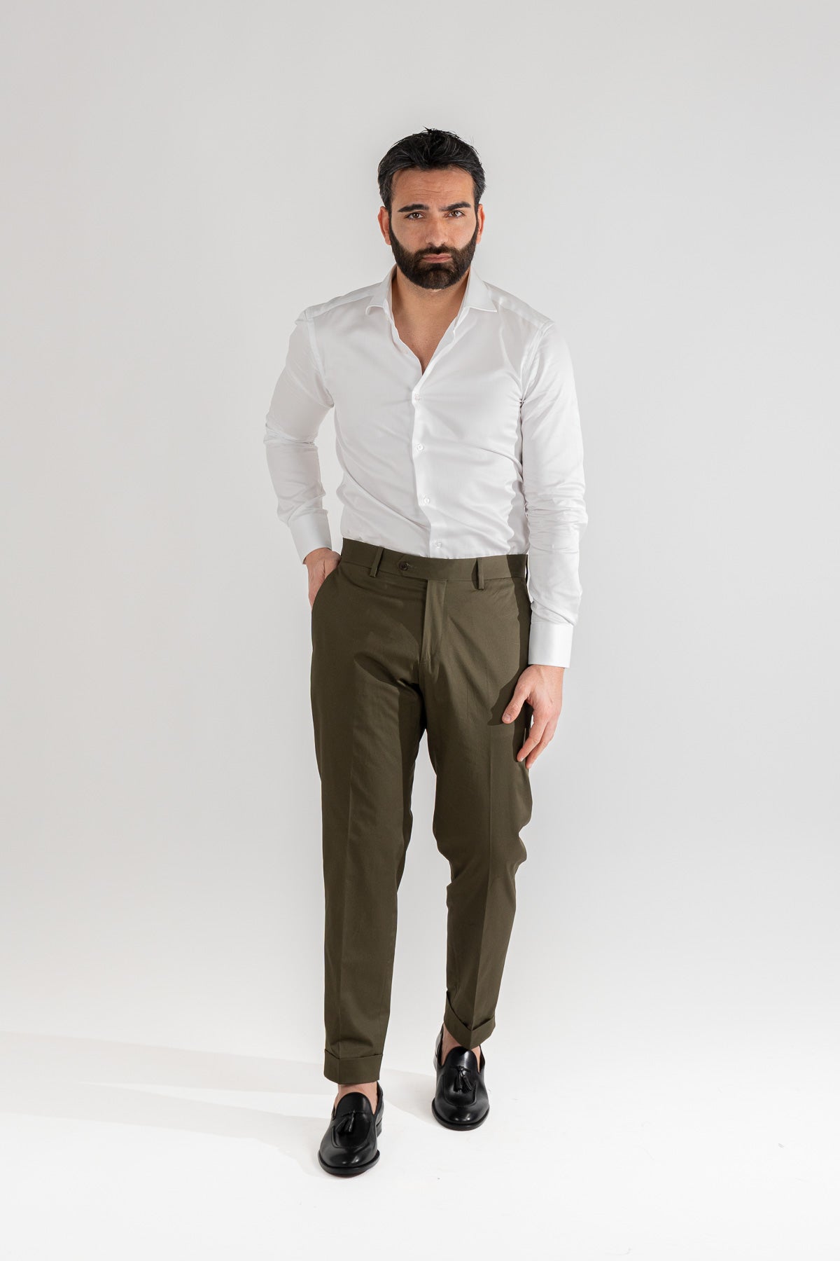 Pantalone uomo verde militare senza pinces tasca america in cotone leggermente elastico risvolto 5cm made in italy