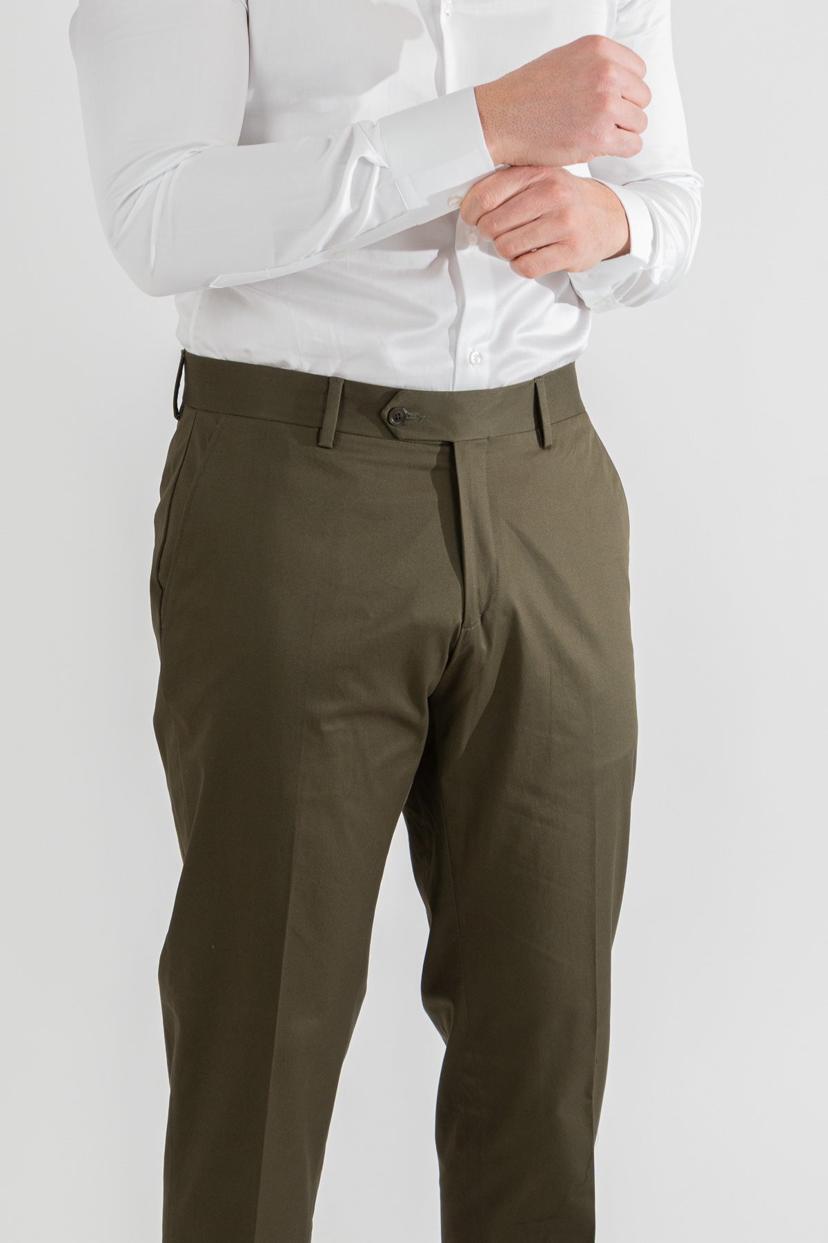 Pantalone uomo verde militare senza pinces tasca america in cotone leggermente elastico risvolto 5cm made in italy