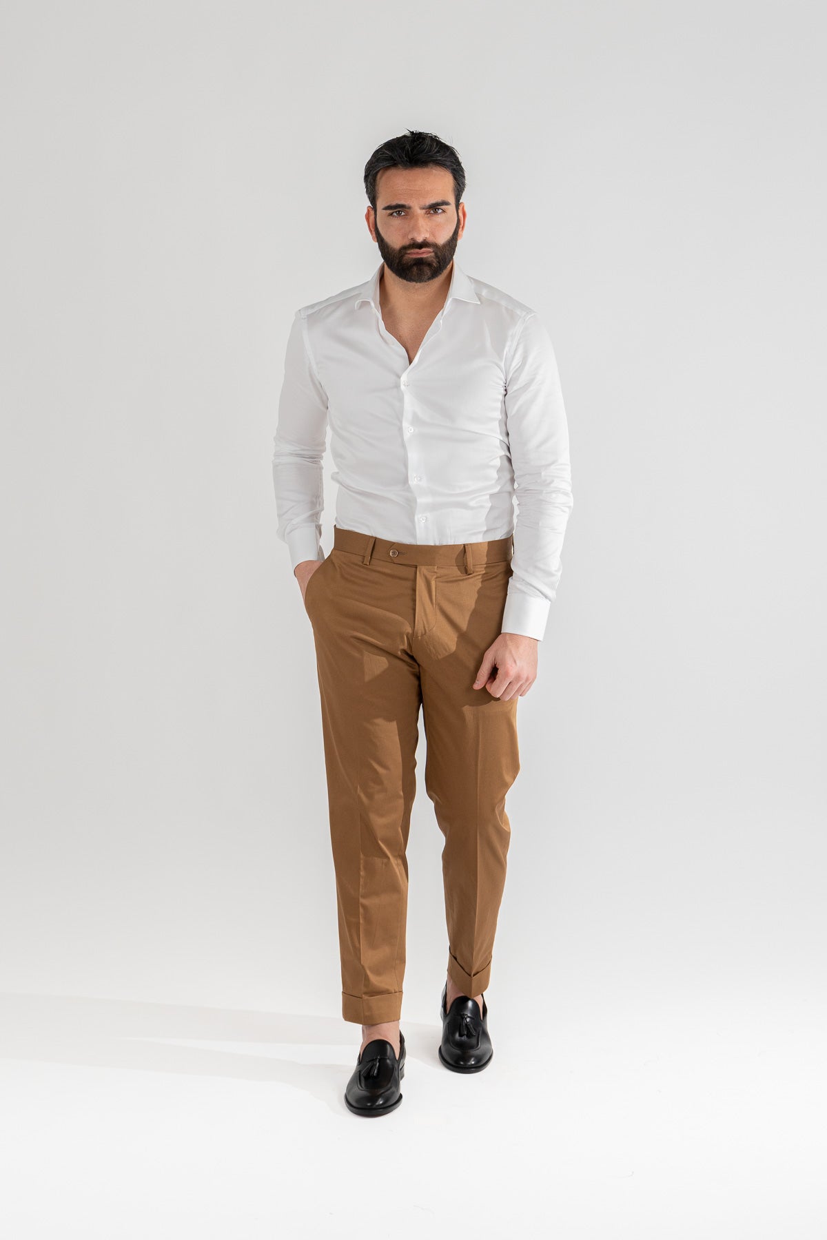 Pantalone uomo coccio senza pinces tasca america in cotone leggermente elastico risvolto 5cm made in italy
