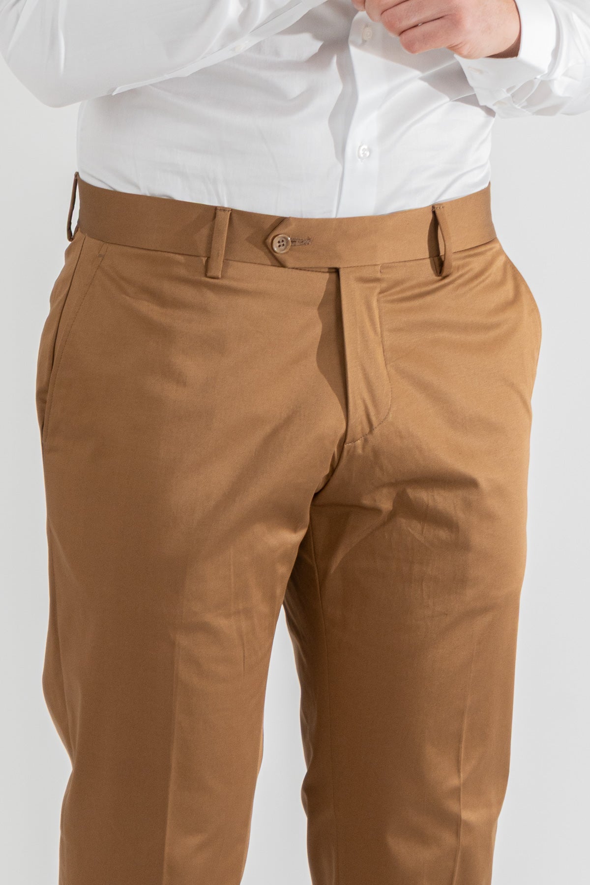 Pantalone uomo coccio senza pinces tasca america in cotone leggermente elastico risvolto 5cm made in italy