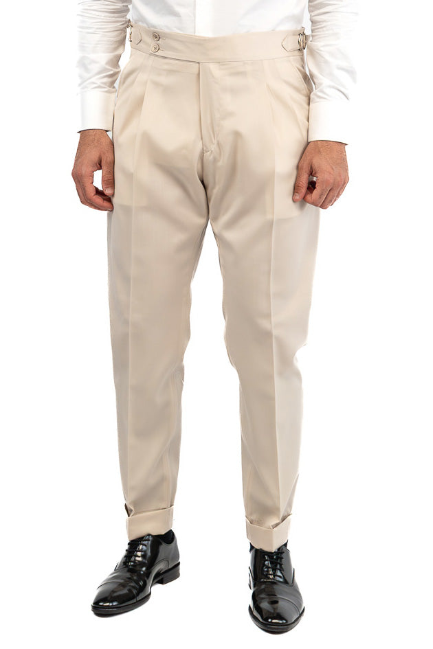 Abito uomo Monopetto beige fresco lana super 110's Tessuti in esclusiva Sartoria Carillo completamente sfoderato con Rever a lancia e tasche a filetto