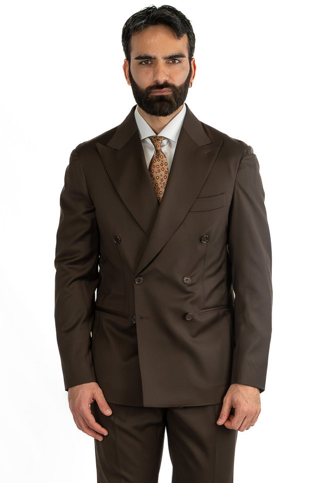 Abito uomo Doppiopetto marrone fresco lana super 110's Tessuti in esclusiva Sartoria Carillo completamente sfoderato con Rever a lancia e tasche a filetto