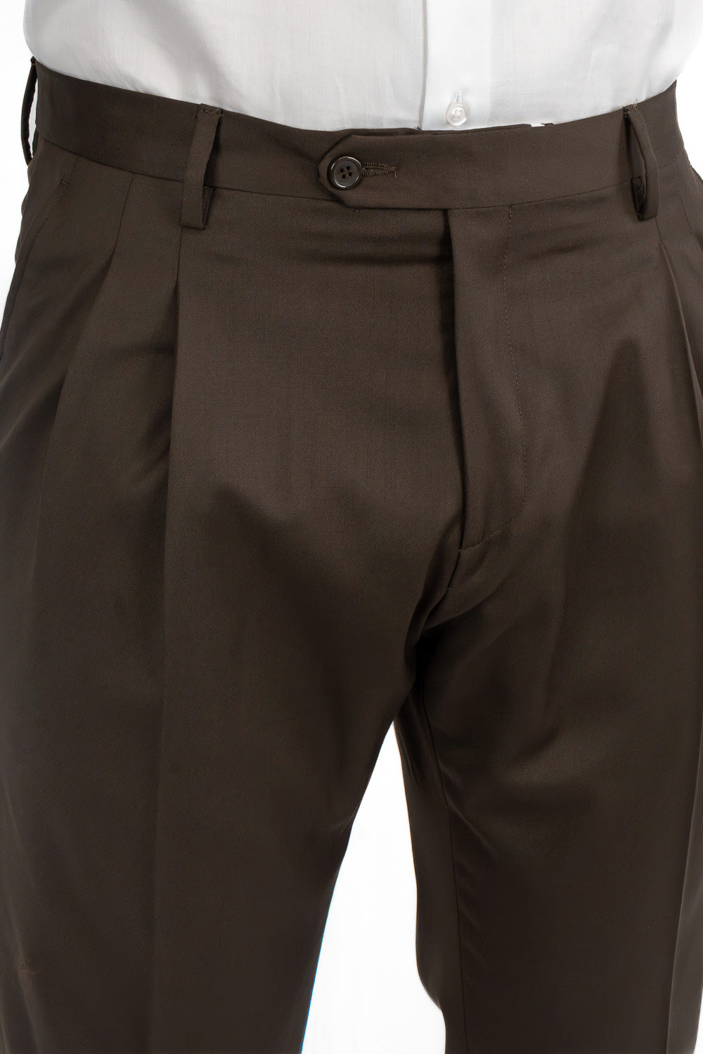 Abito uomo Doppiopetto marrone fresco lana super 110's Tessuti in esclusiva Sartoria Carillo completamente sfoderato con Rever a lancia e tasche a filetto