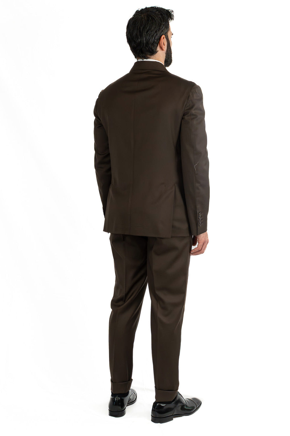 Abito uomo Doppiopetto marrone fresco lana super 110's Tessuti in esclusiva Sartoria Carillo completamente sfoderato con Rever a lancia e tasche a filetto