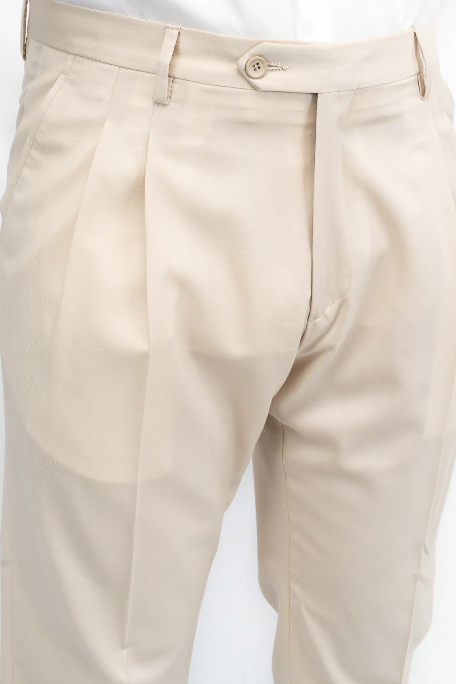 Abito uomo Doppiopetto beige fresco lana super 110's Tessuti in esclusiva Sartoria Carillo completamente sfoderato con Rever a lancia e tasche a filetto